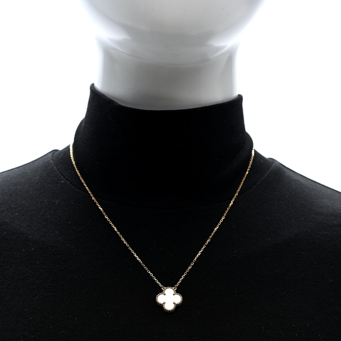 18K Yellow Gold Mother of Pearl Vintage Alhambra Pendant Necklace