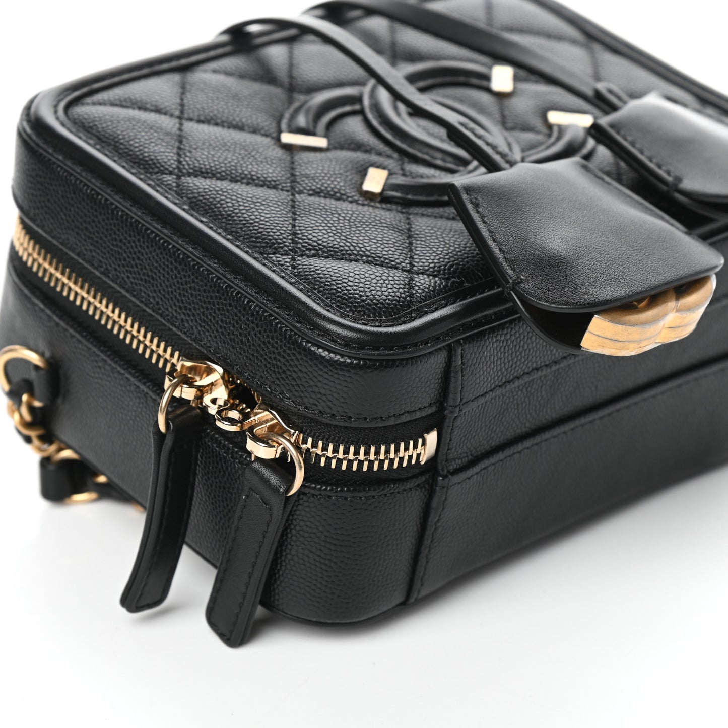 Caviar Quilted Small CC Filigree Vanity Case Black