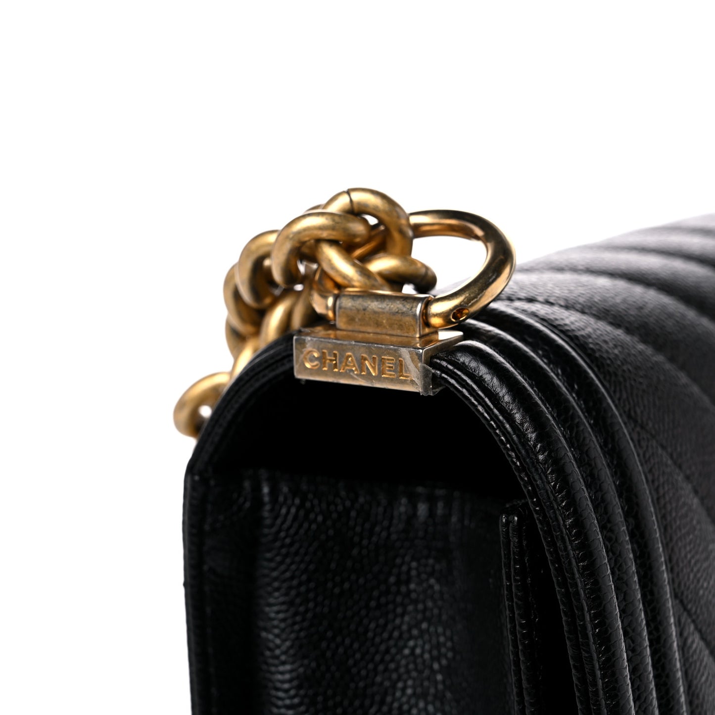 Caviar Chevron Quilted Medium Boy Flap Black