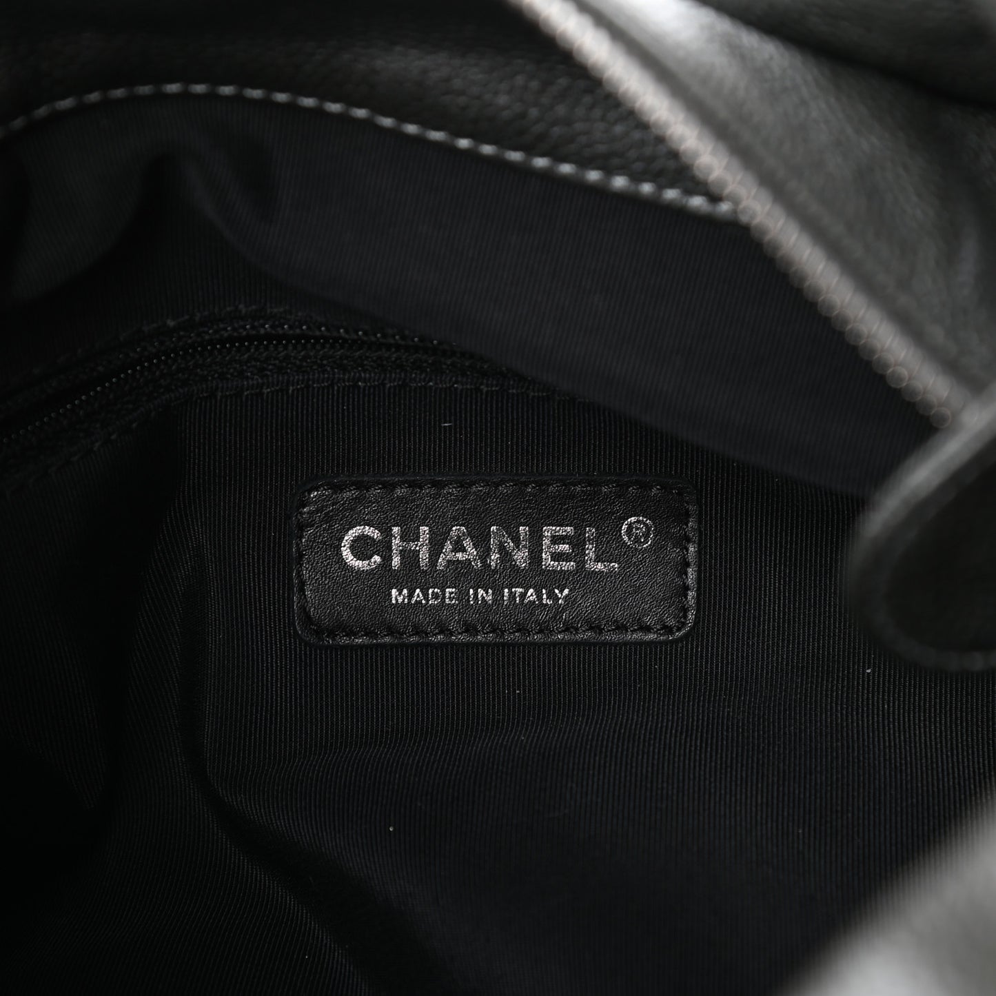 Metallic Caviar 31 Hobo Grey