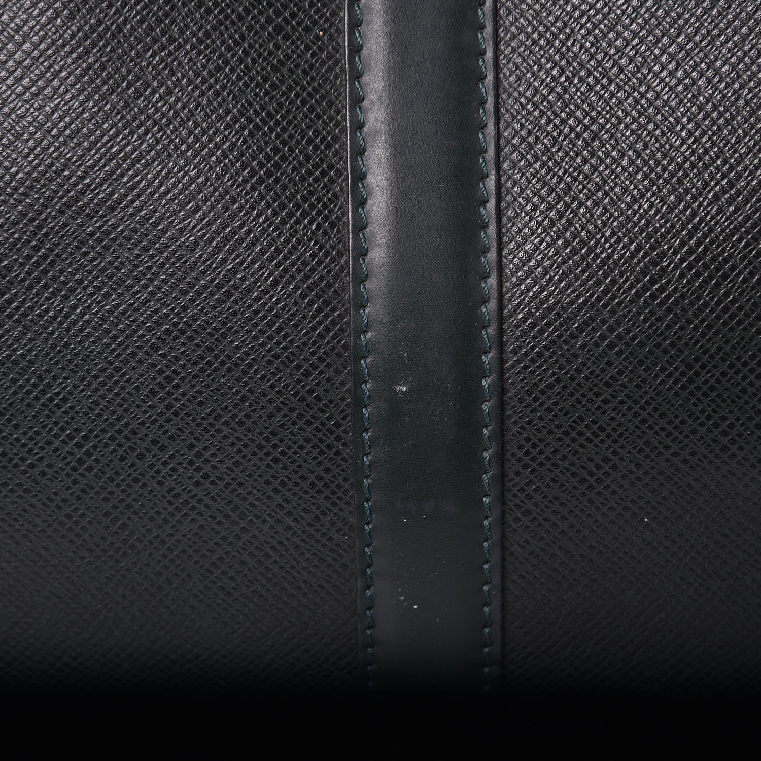 Louis Vuitton Taiga Kendall GM Epicea 13 of 16