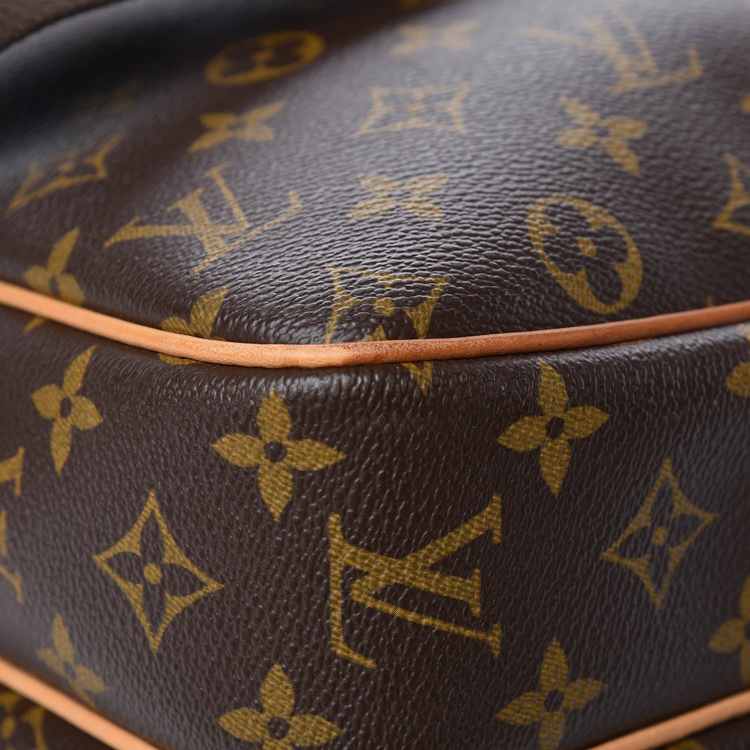 Louis Vuitton Monogram Reporter GM 10 of 14