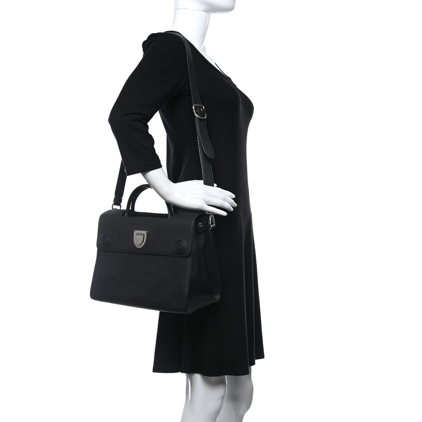 Grained Calfskin Medium Diorever Flap Black