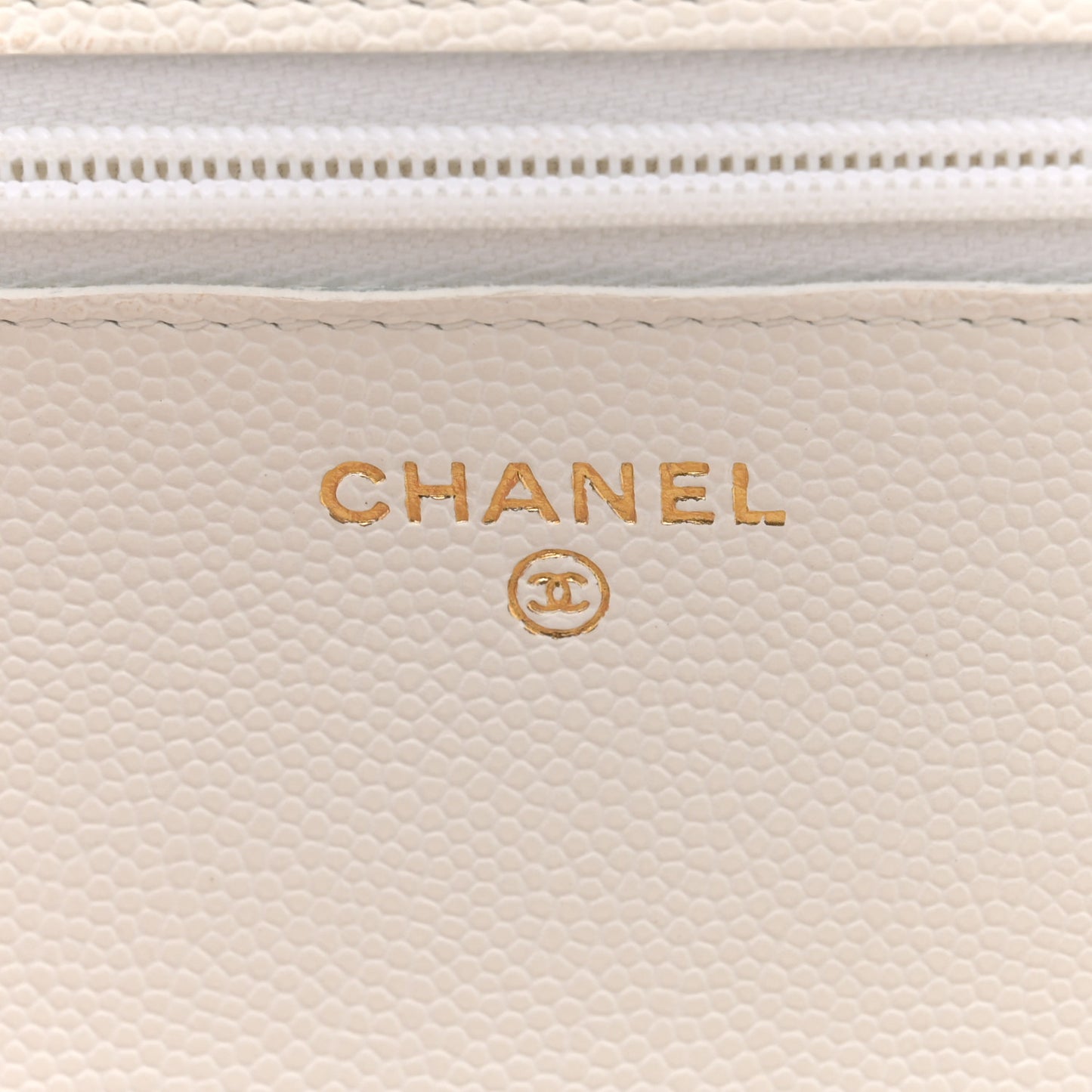 Caviar Quilted Wallet On Chain WOC White