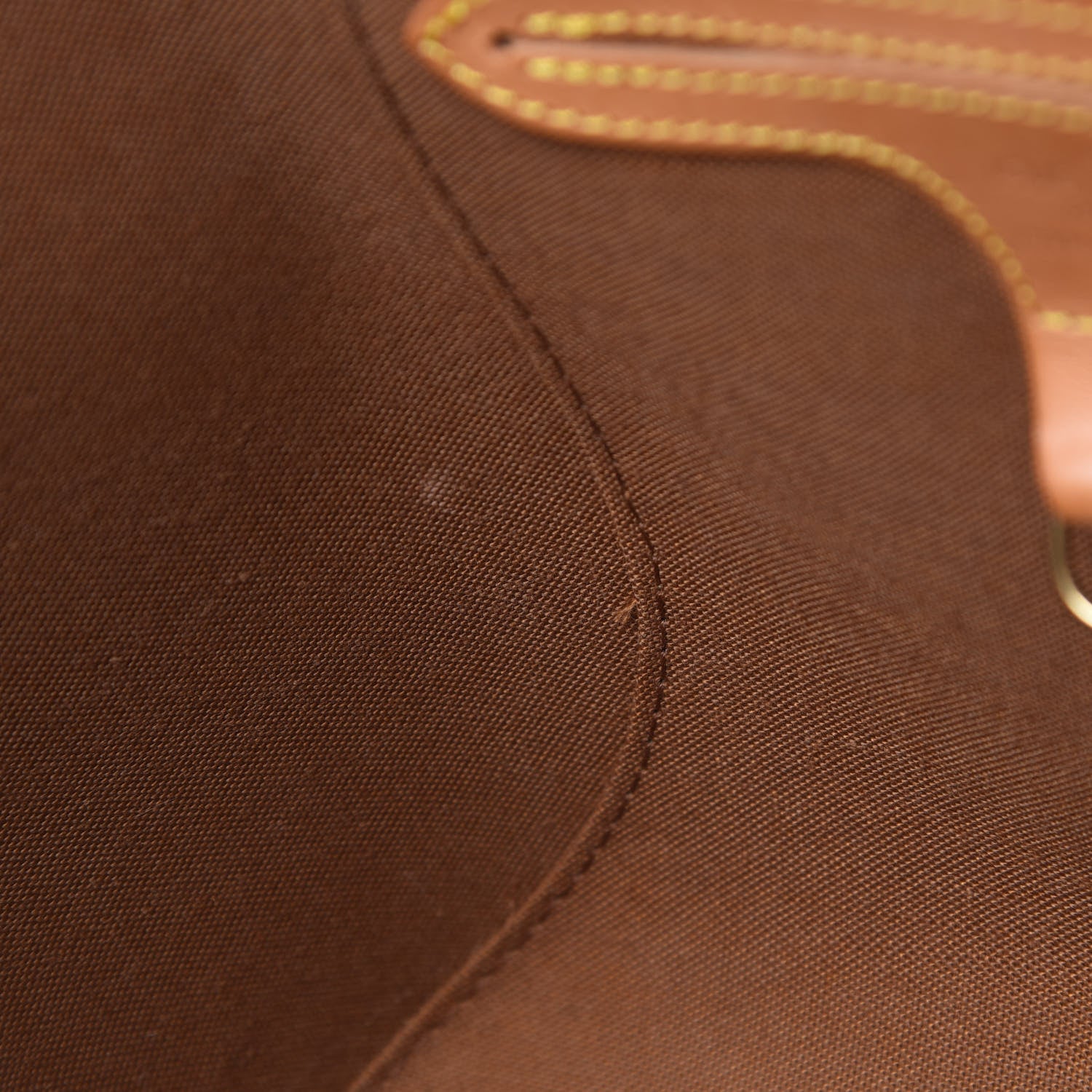 Louis Vuitton Monogram Ellipse MM 11 of 18