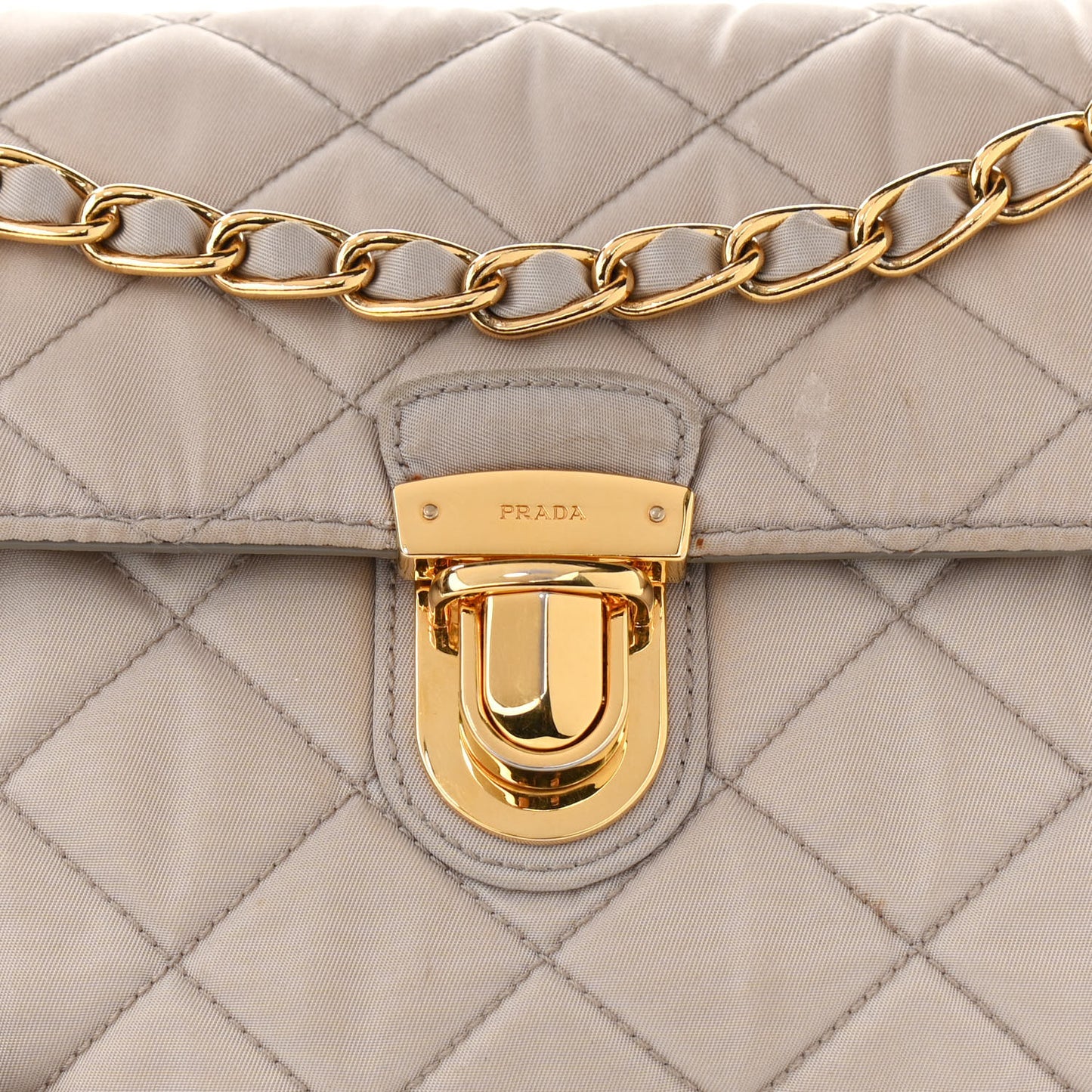 Nylon Tessuto Impuntu Quilted Flap Pomice
