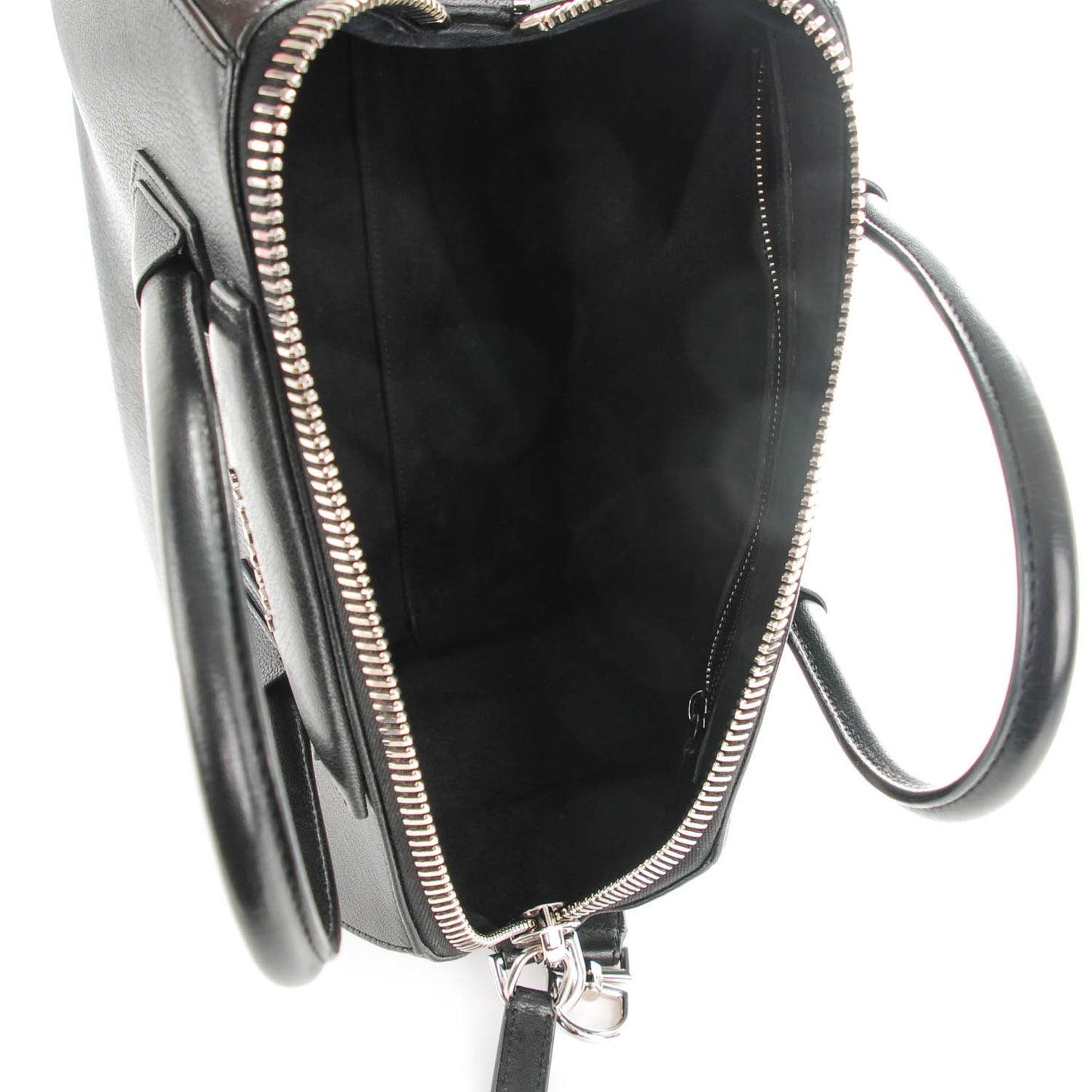 Sugar Goatskin Medium Antigona Black