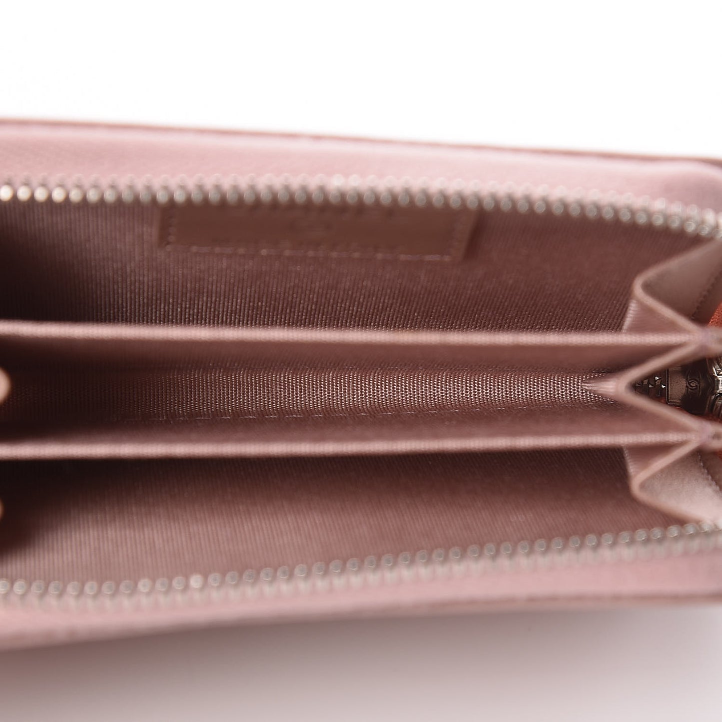 Goatskin Camellia Embossed Zip Coin Purse Light Pink