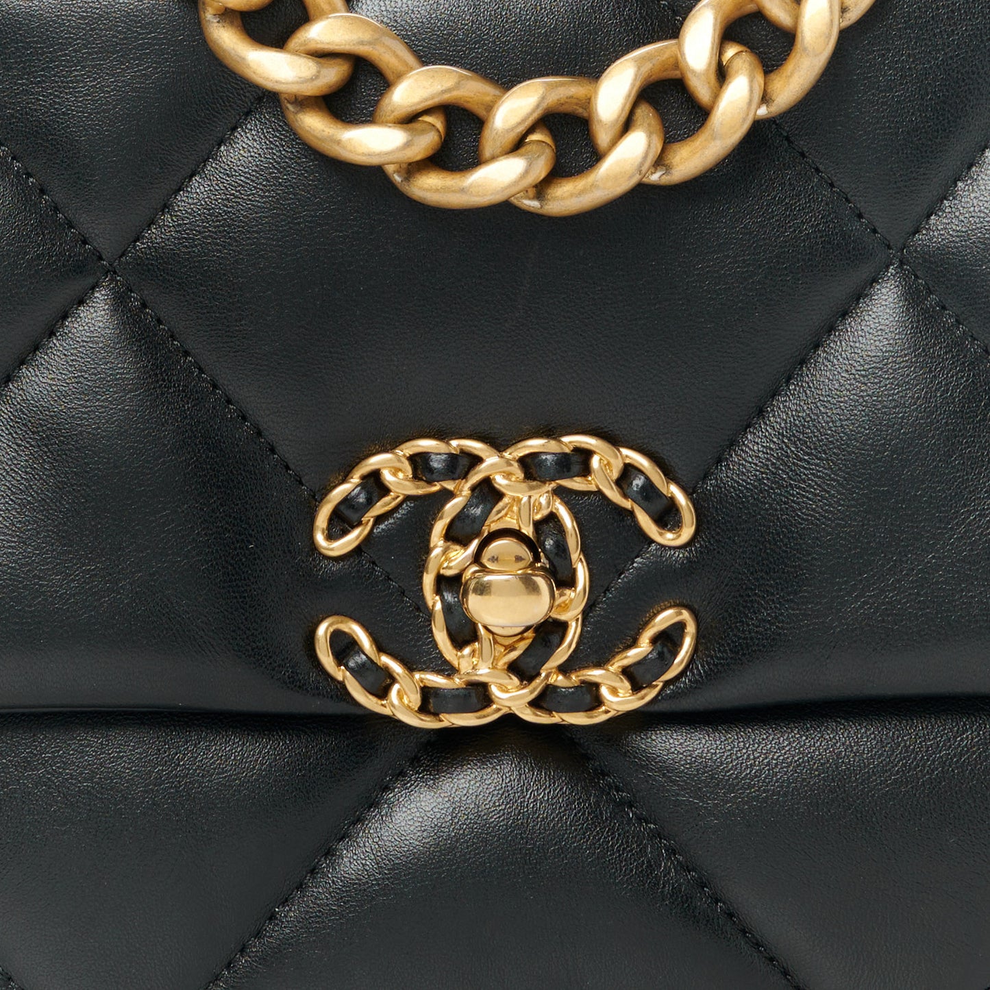 Lambskin Quilted Medium Chanel 19 Flap Black