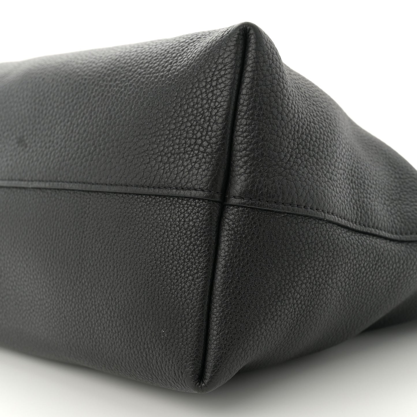 Vitello Daino Pocket Shopping Tote Black