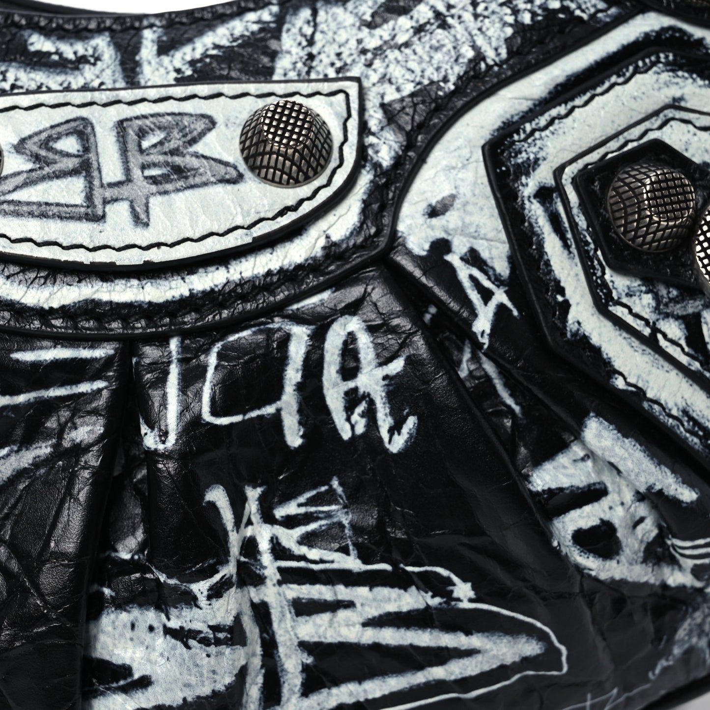 Agneau Arena Graffiti Le Cagole Shoulder Bag XS White Black