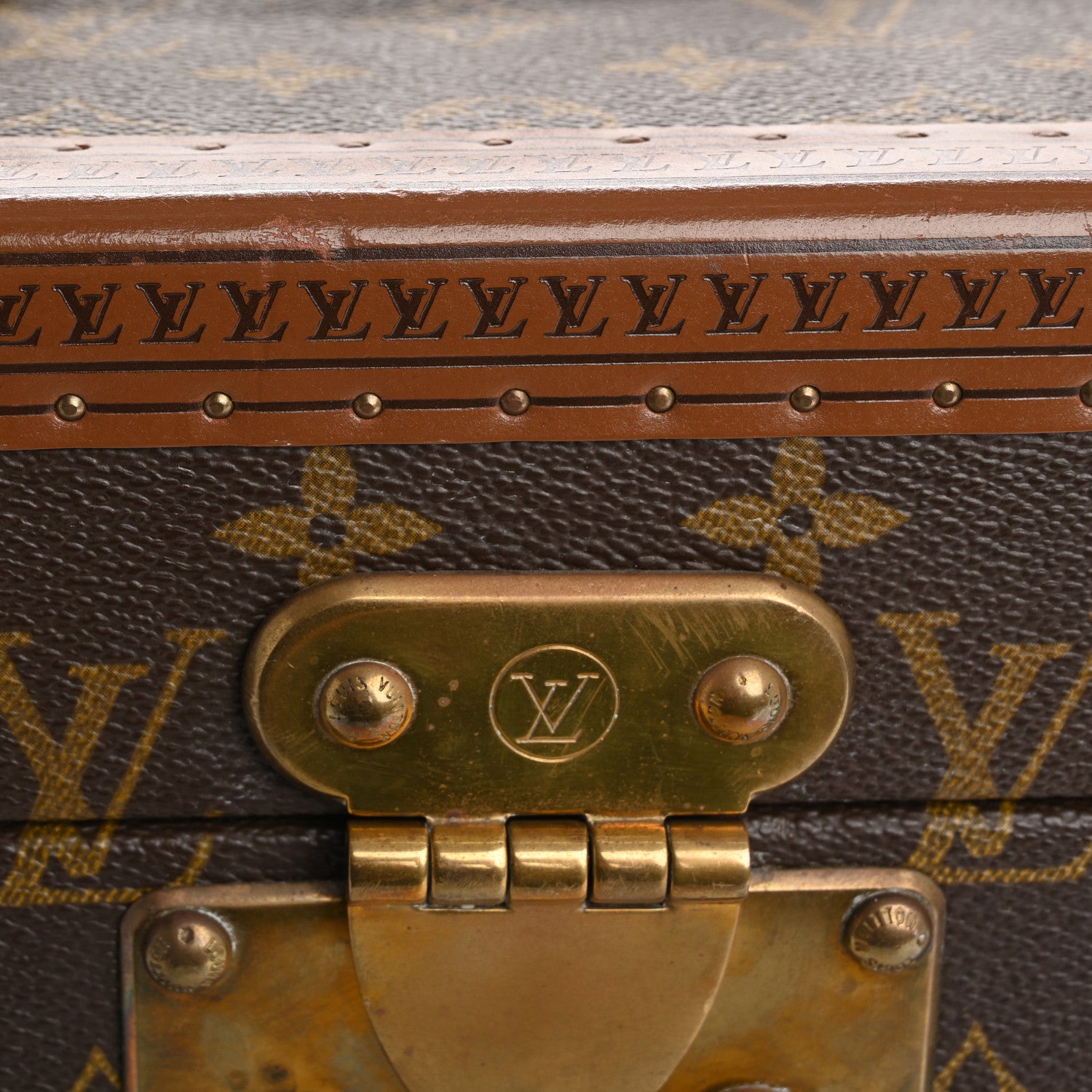 Louis Vuitton Monogram Boite Pharmacie Toiletry Case 14 of 20