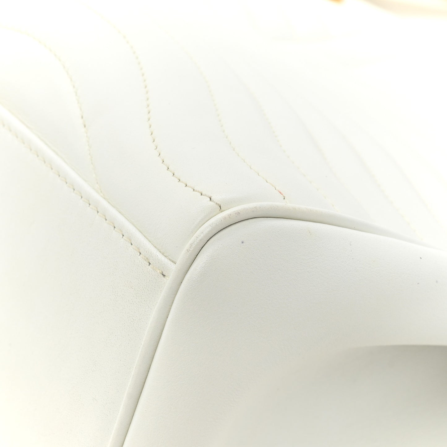 Calfskin New Wave Chain Tote Snow