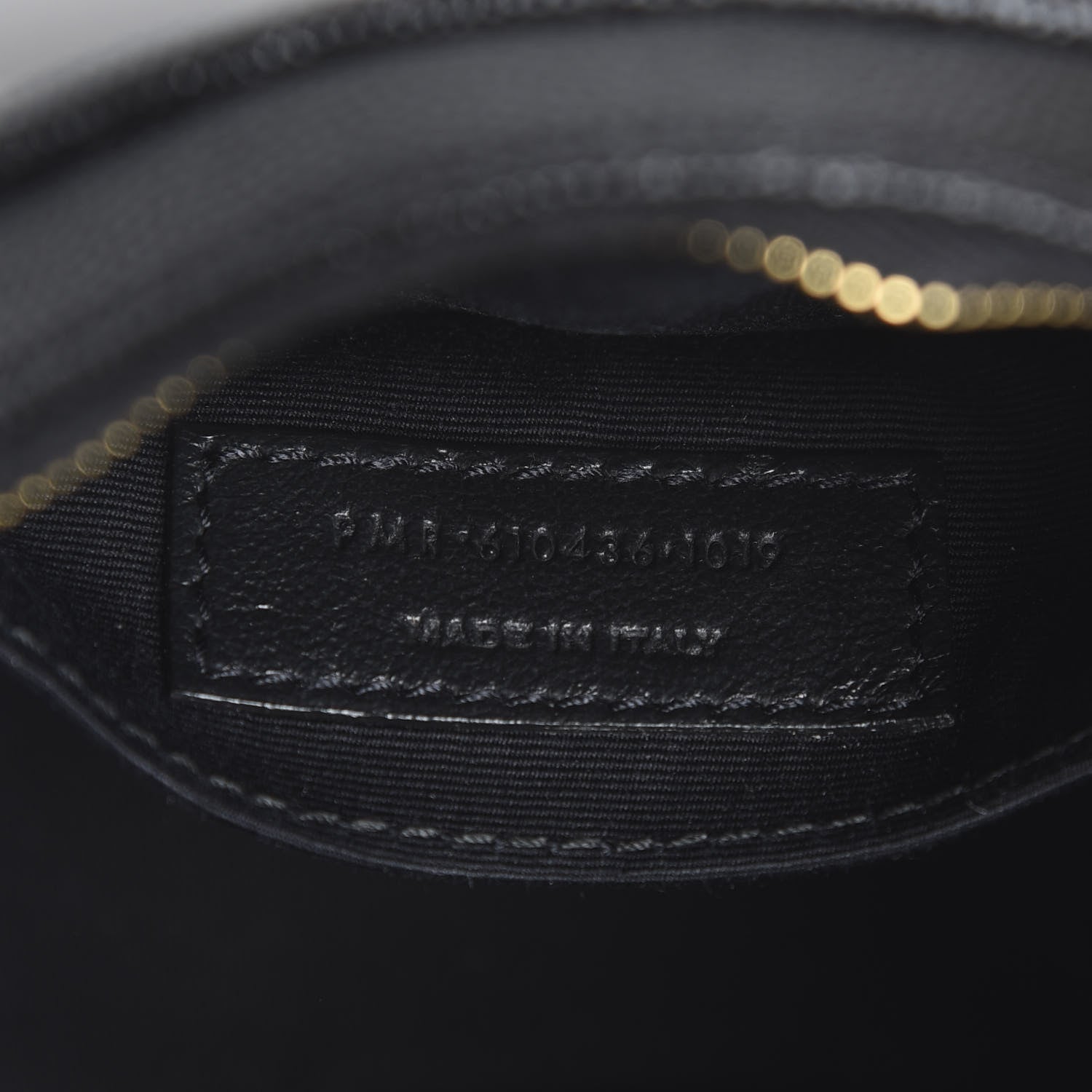 Saint Laurent Grain De Poudre Matelasse Chevron Quilted Round Vinyle Camera Bag Black 6 of 10