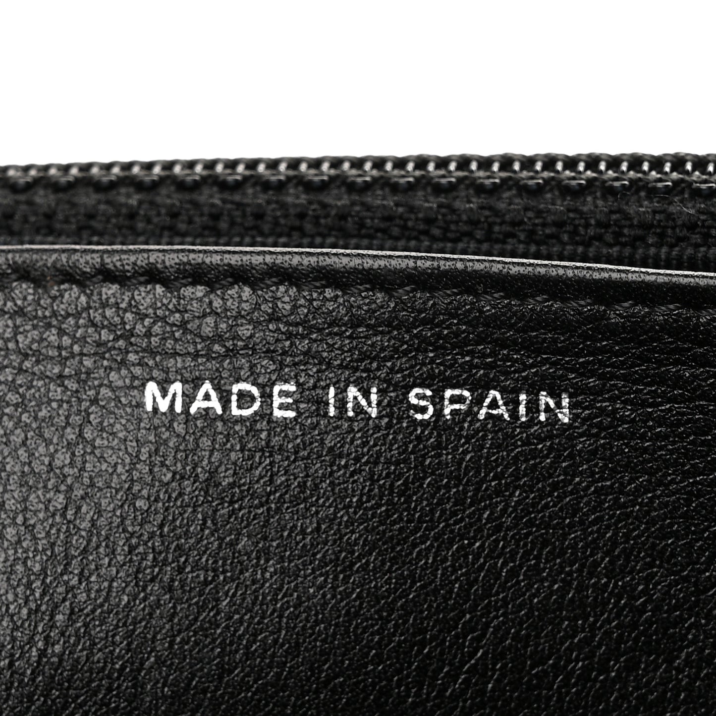 Patent Quilted Wallet On Chain WOC Black