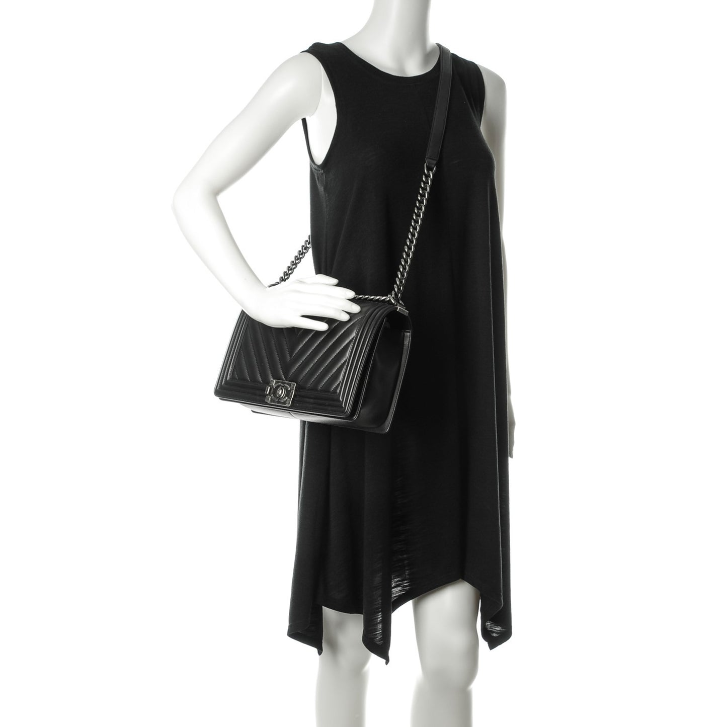 Calfskin Chevron New Medium Boy Flap Black