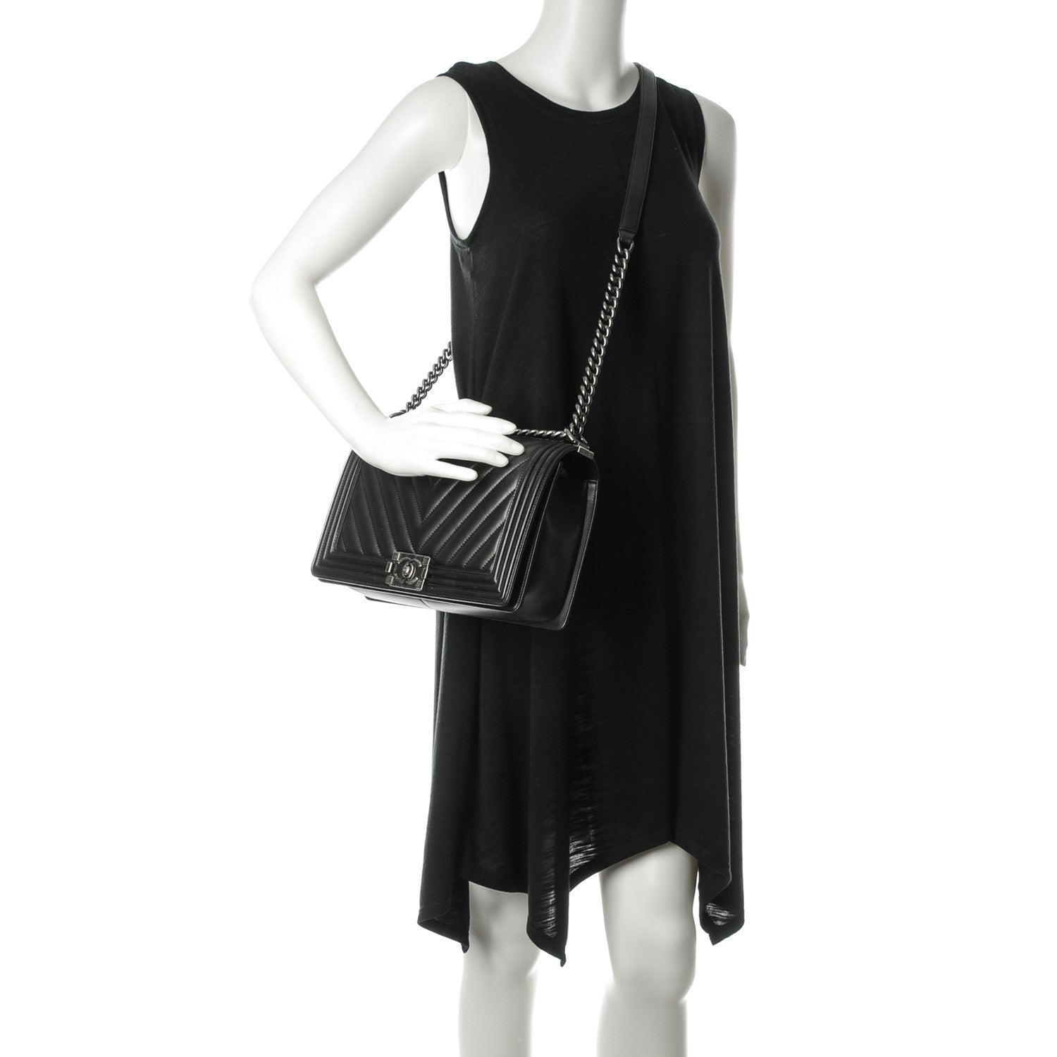 Chanel Calfskin Chevron New Medium Boy Flap Black 2 of 7