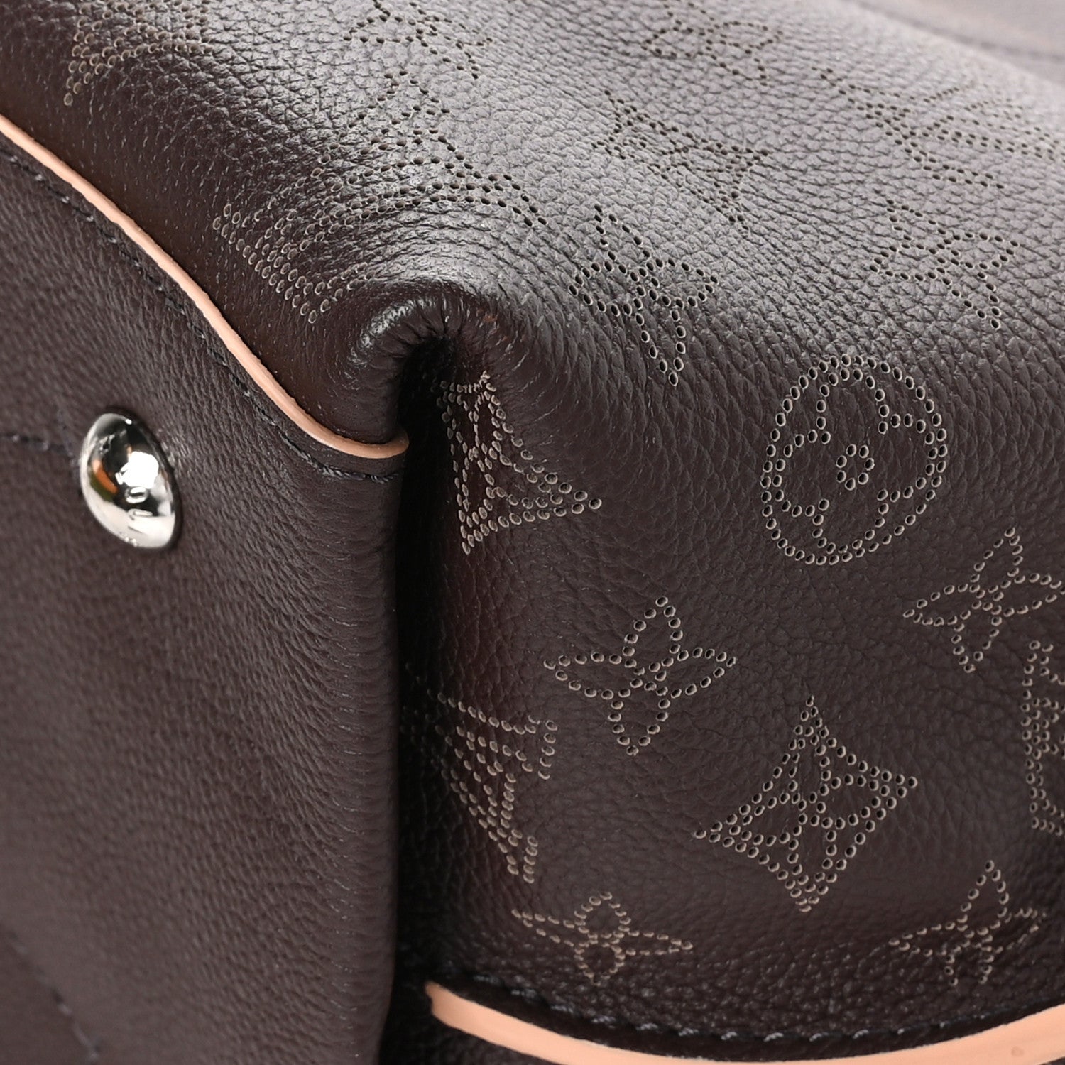 Louis Vuitton Mahina Carmel Hobo Chocolate 10 of 11