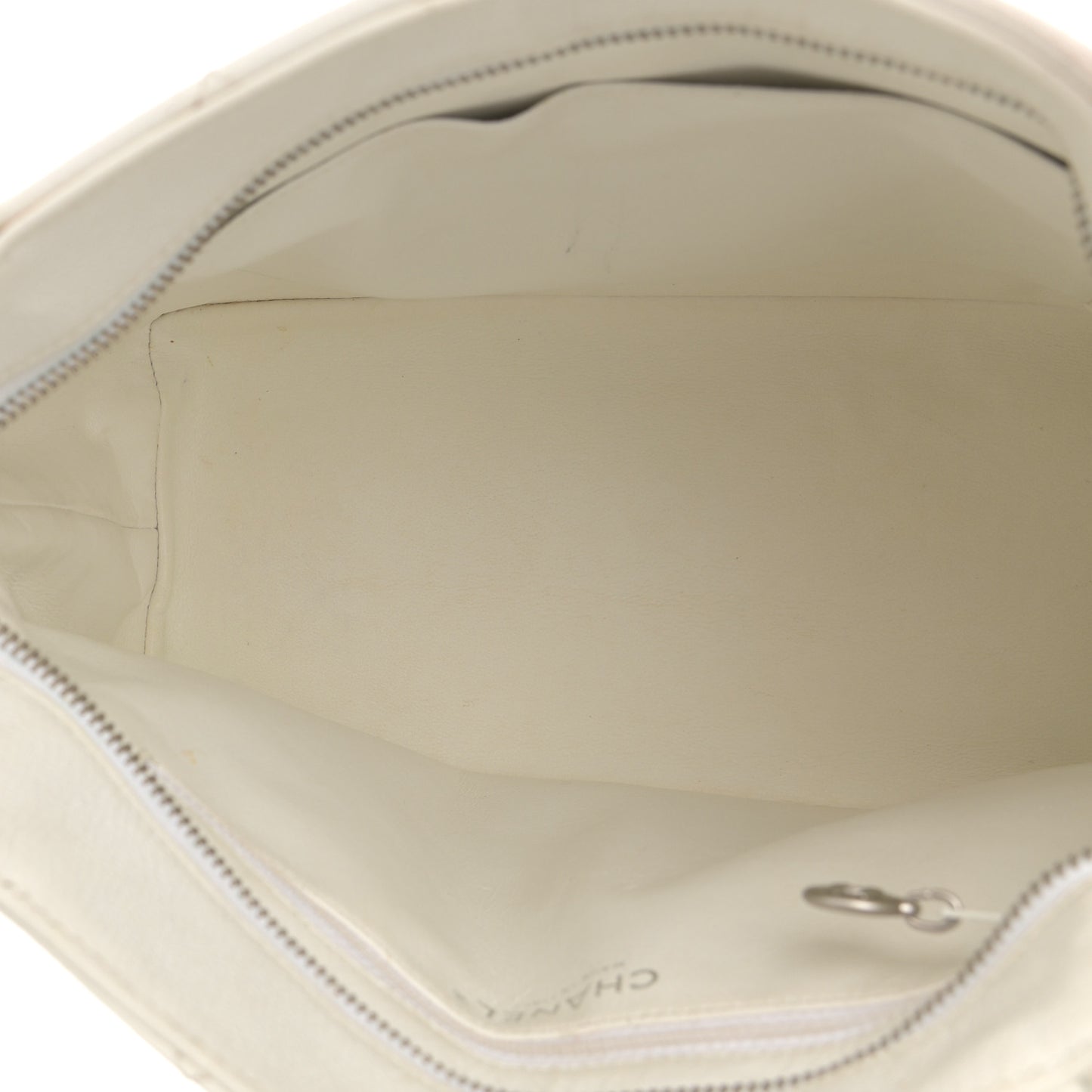 Caviar Quilted Medallion Tote White
