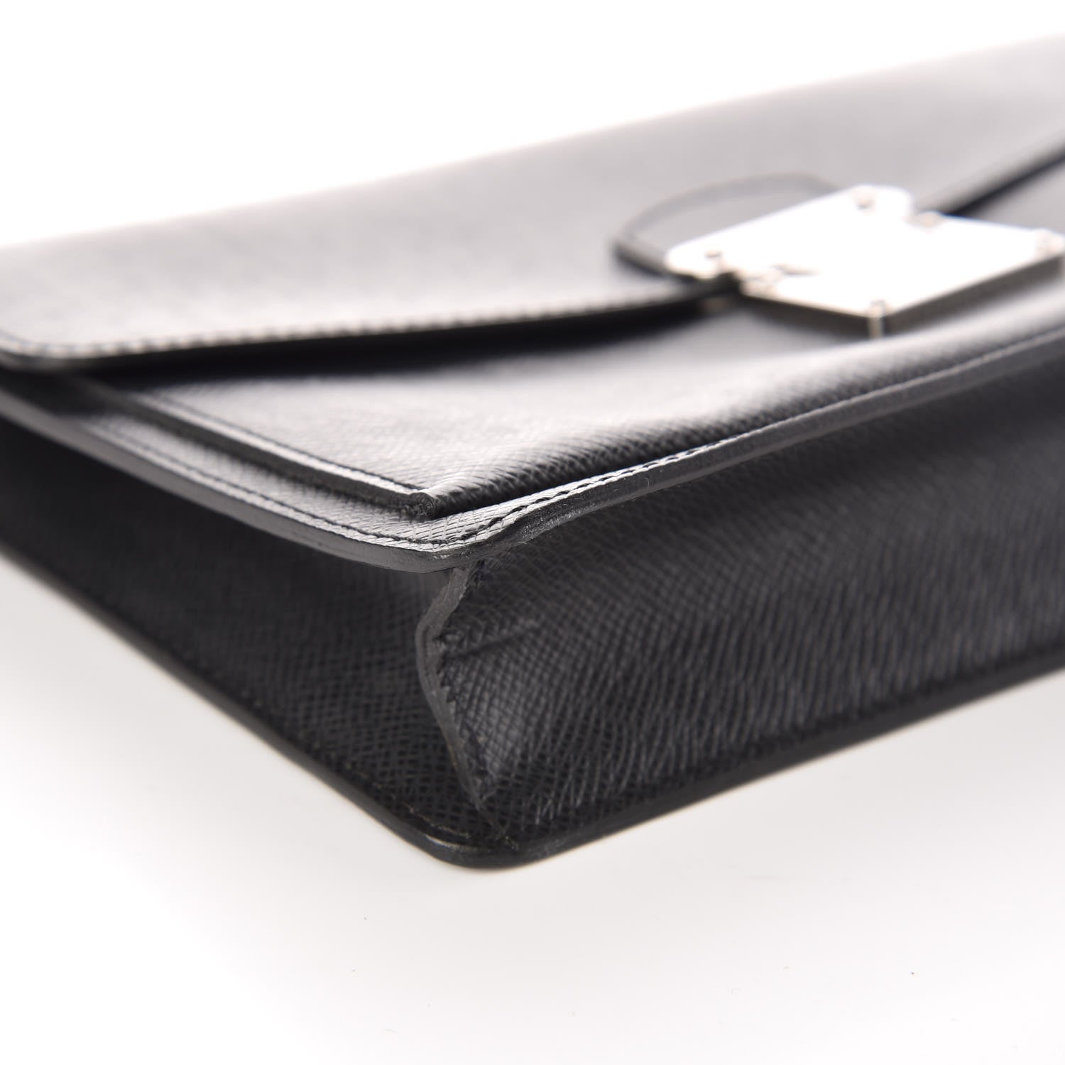 Louis Vuitton Taiga Pochette Belaia Ardoise 5 of 11