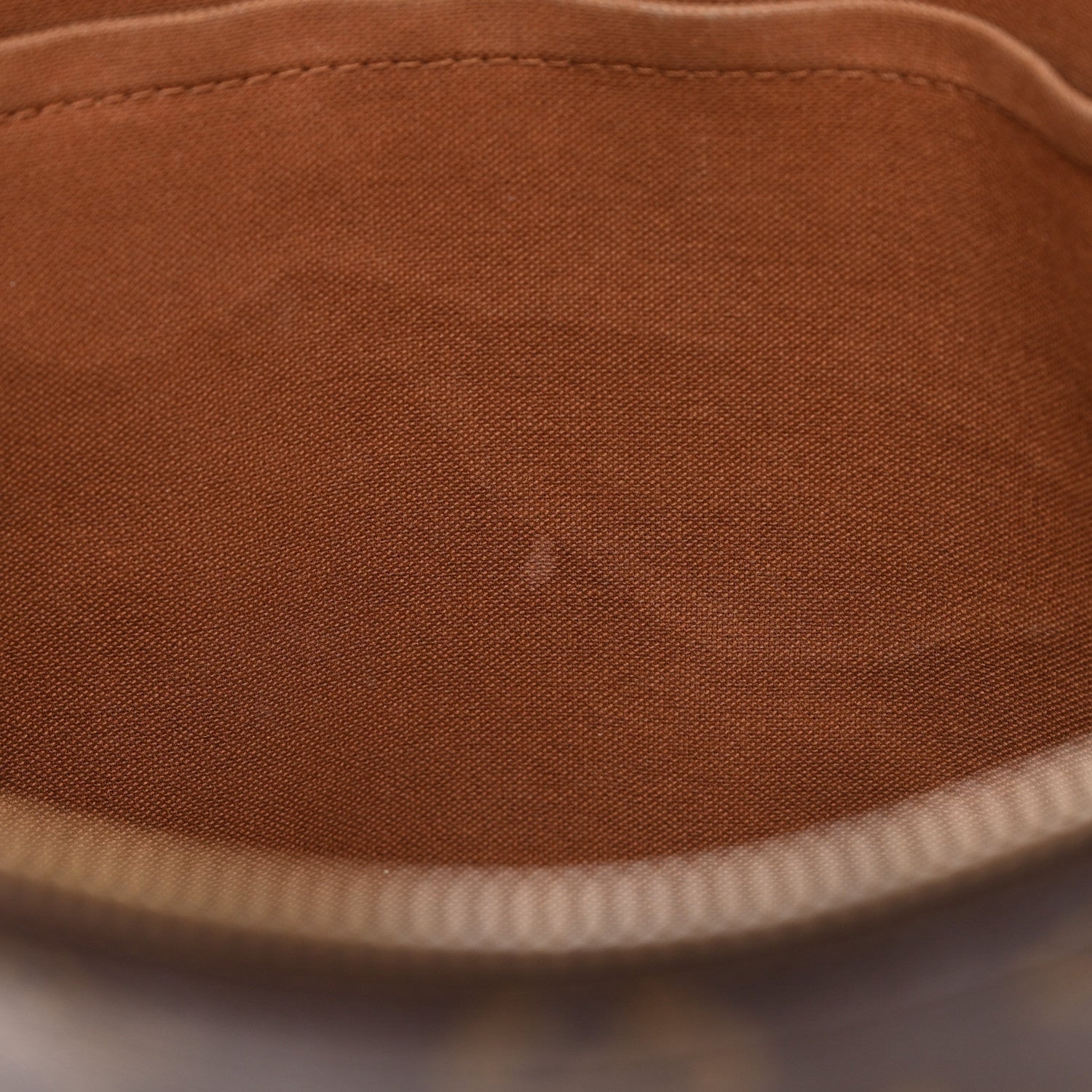 Louis Vuitton Monogram Totally MM 11 of 18