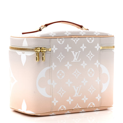 Louis Vuitton Monogram Giant By The Pool Nice BB Brume 3 of 9