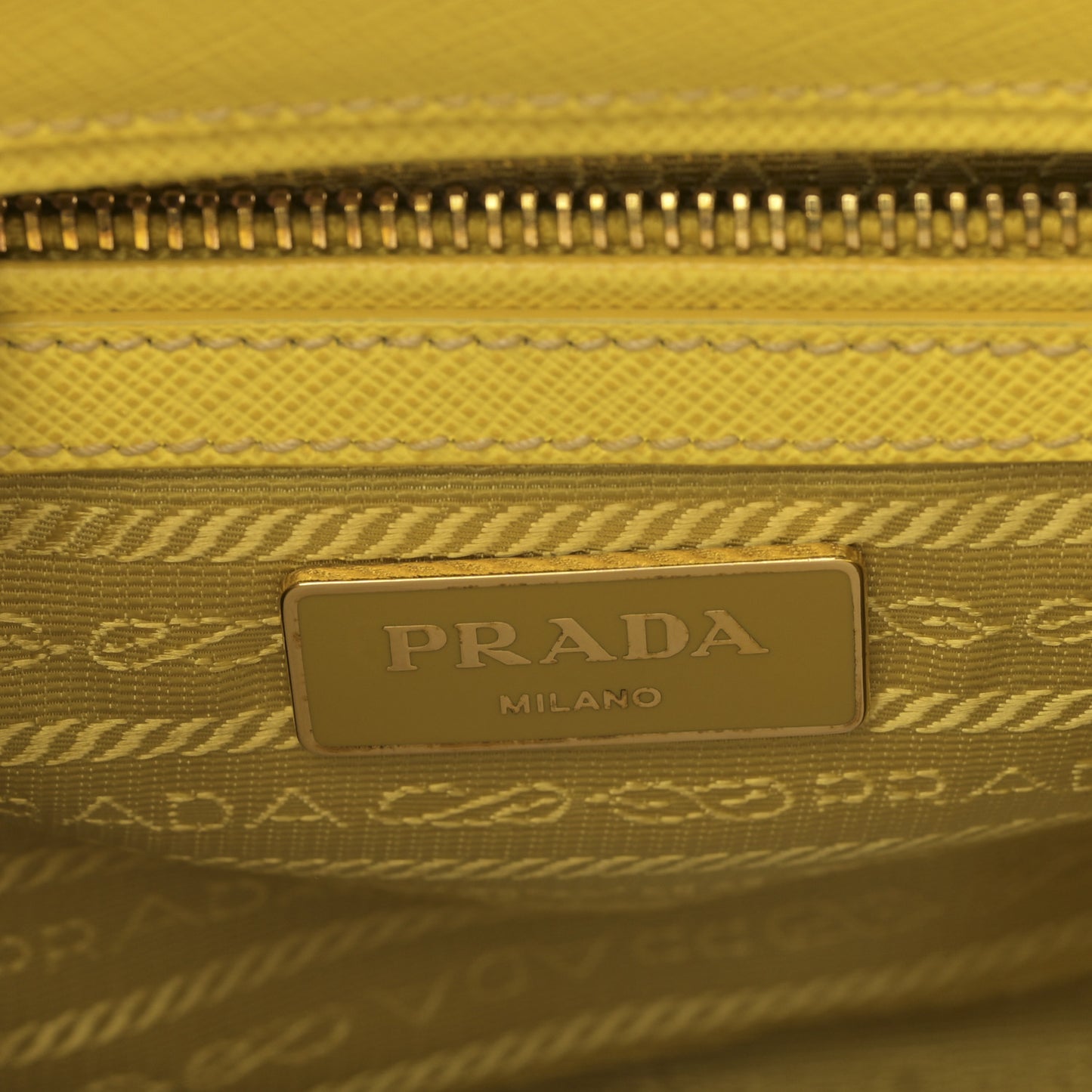 Saffiano Small Galleria Double Zip Tote Soleil