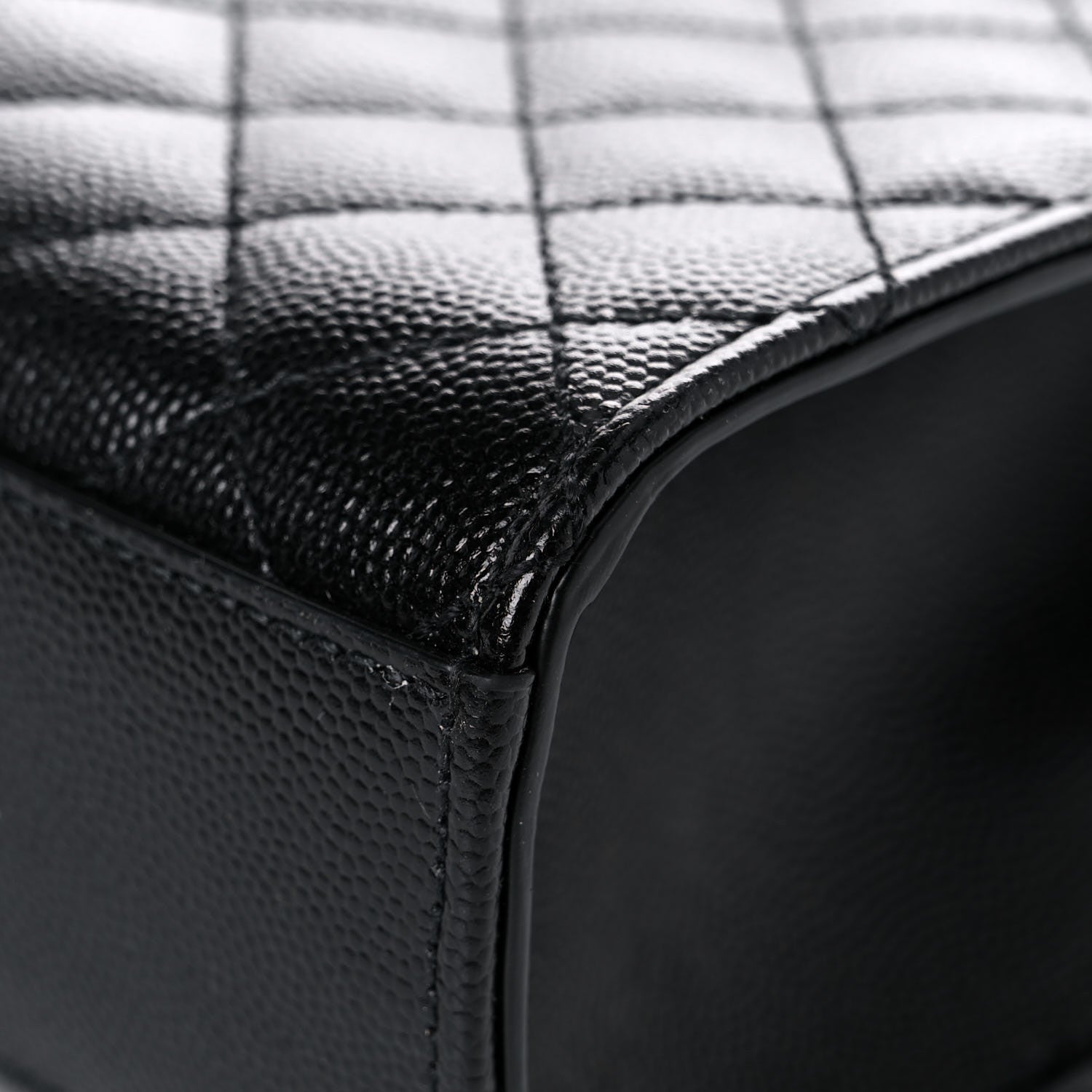 Saint Laurent Grain De Poudre Textured Mixed Matelasse Large Triquilt Monogram Monochrome Satchel Black 9 of 11