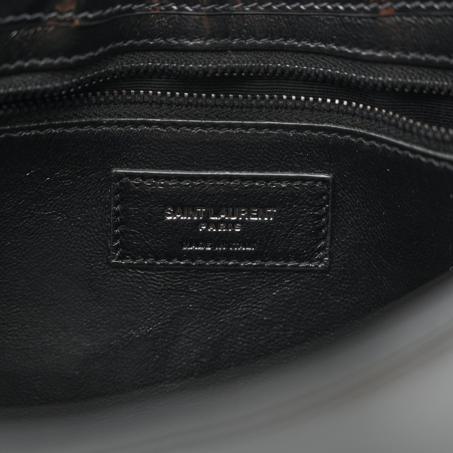 Patent Le 5 A 7 Monochrome Hobo Black