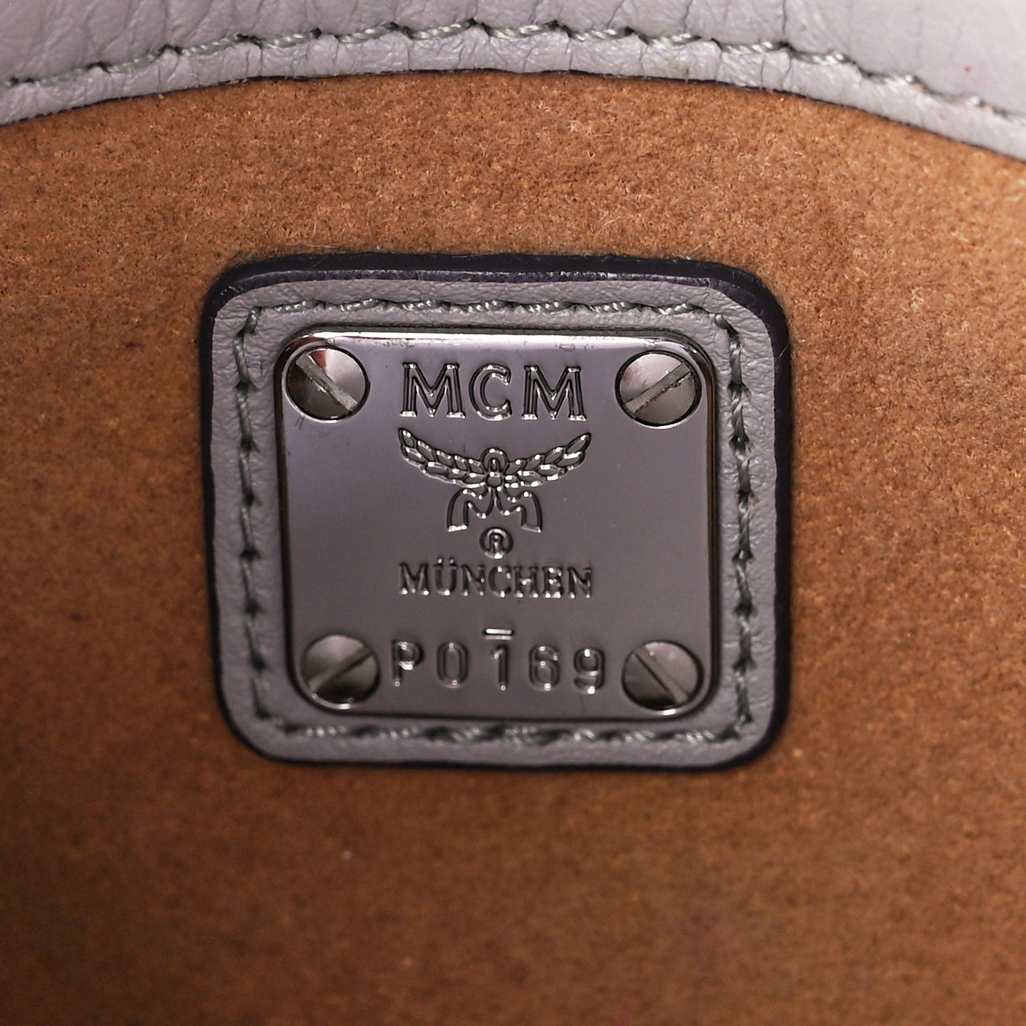 Calfskin Ottomar Wallet On Chain Grey