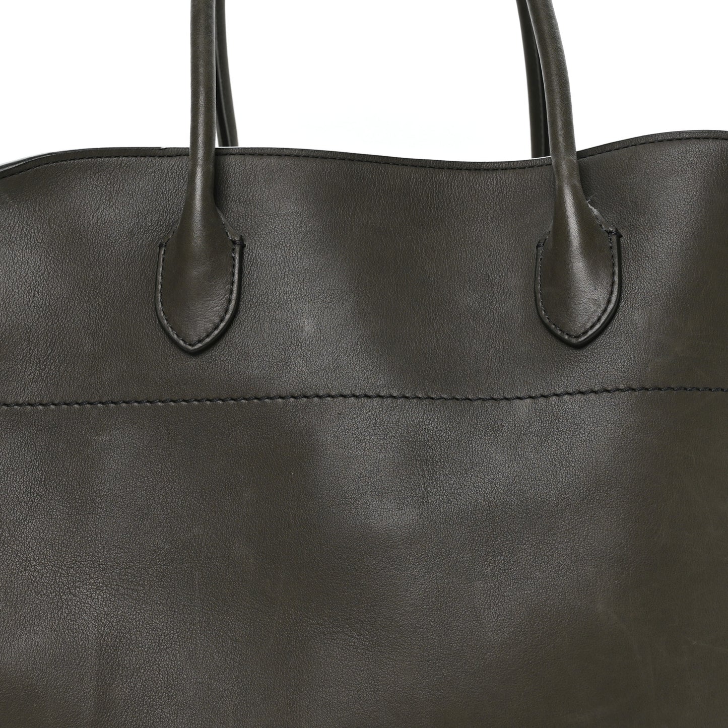 Polished Saddle Calfskin Soft Margaux 17 Koala Grey