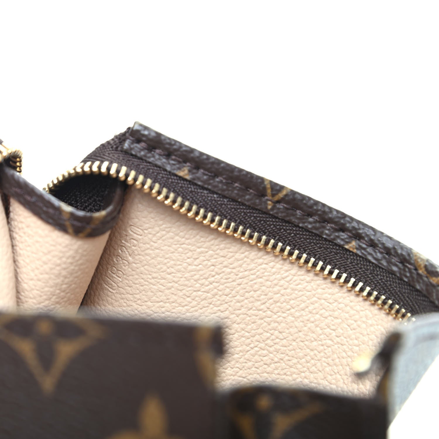 Louis Vuitton Monogram Toiletry Pouch 15 7 of 9