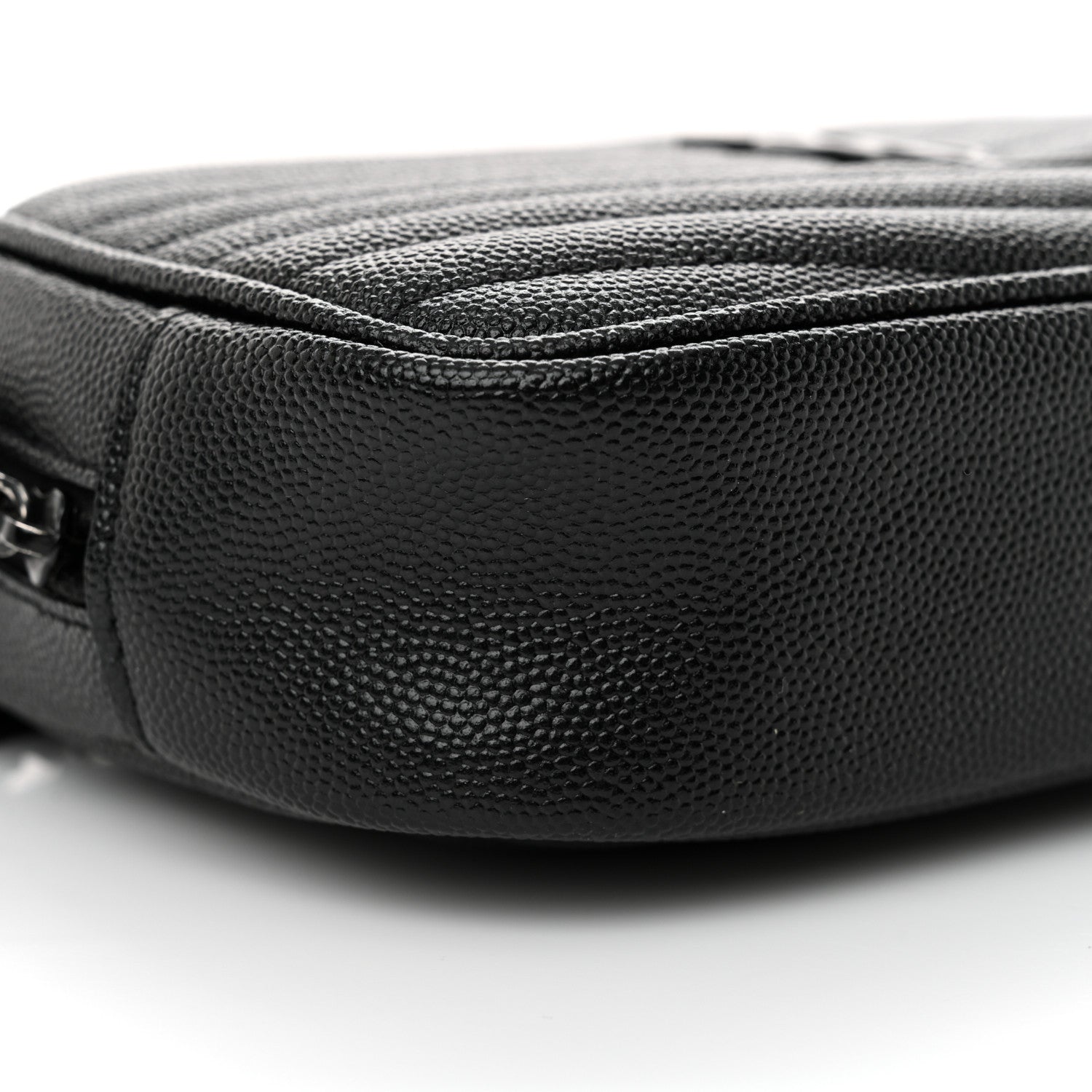 Saint Laurent Grain De Poudre Matelasse Monochrome Monogram Mini Lou Camera Bag Black 9 of 10