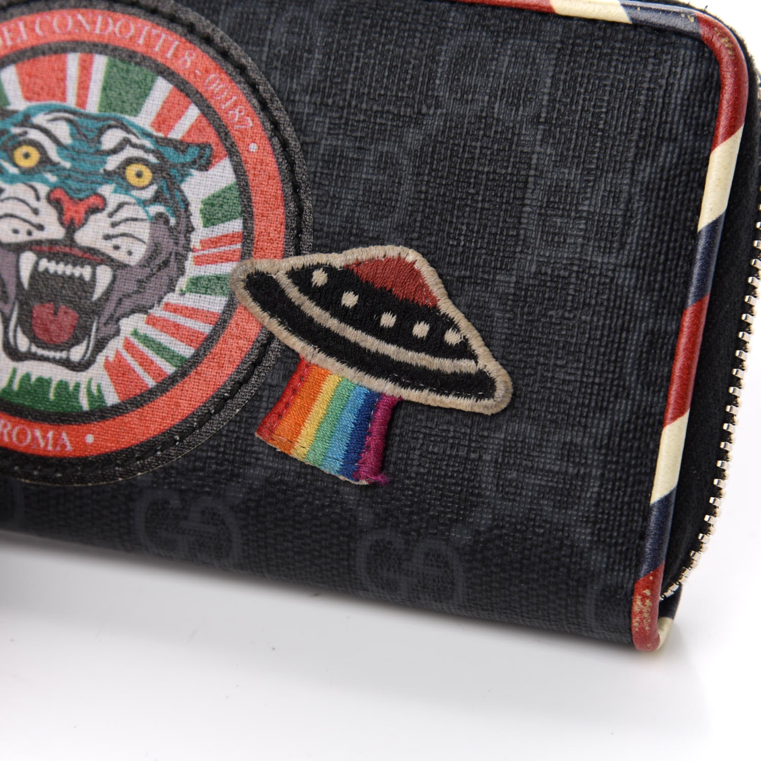 Gucci GG Supreme Monogram Night Courrier Embroidered Zip Around Card Case 9 of 10