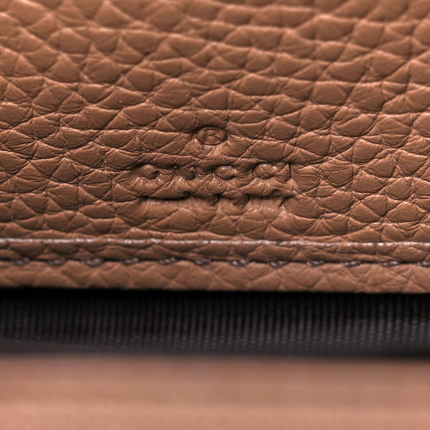 Gucci Pebbled Calfskin Soho Zip Around Wallet Camelia 6 of 10