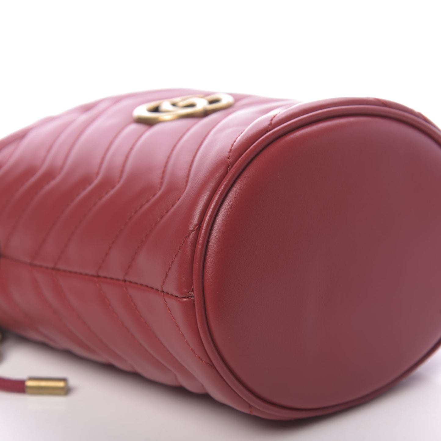 Calfskin Matelasse Mini GG Marmont 2.0 Bucket Bag Hibiscus Red