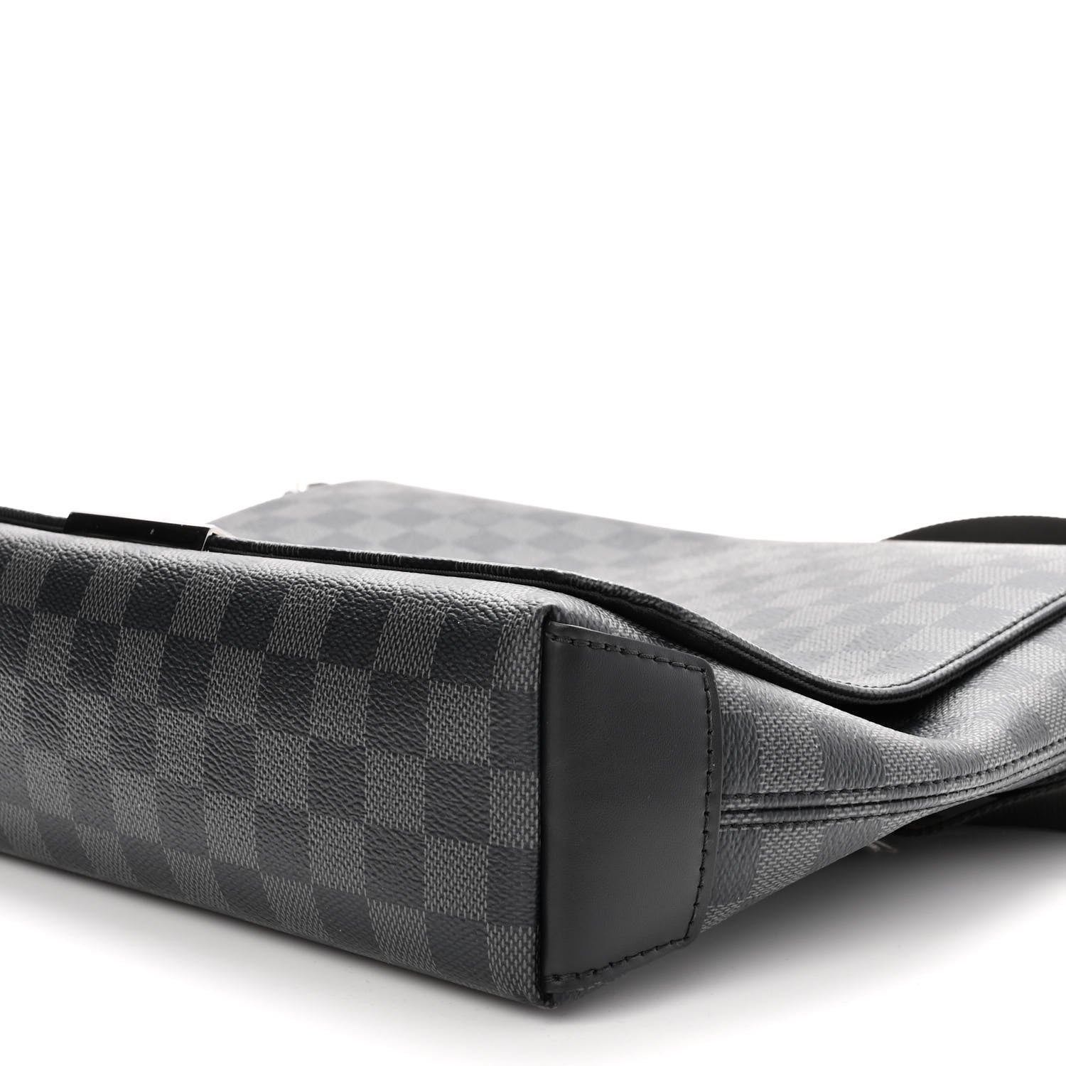 Louis Vuitton Damier Graphite District MM 10 of 10
