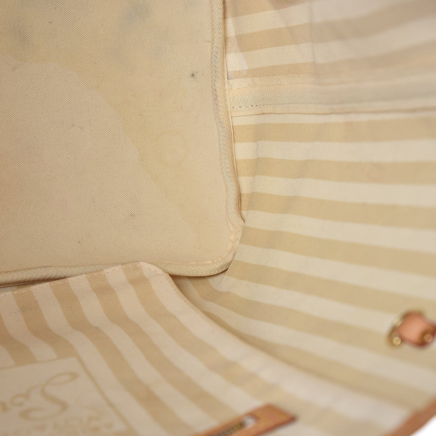 Monogram Rayures Neverfull GM