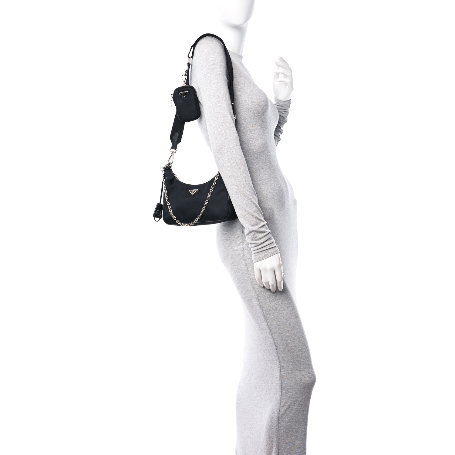 Prada Nylon Re-Edition 2005 Shoulder Bag Black 2 of 18