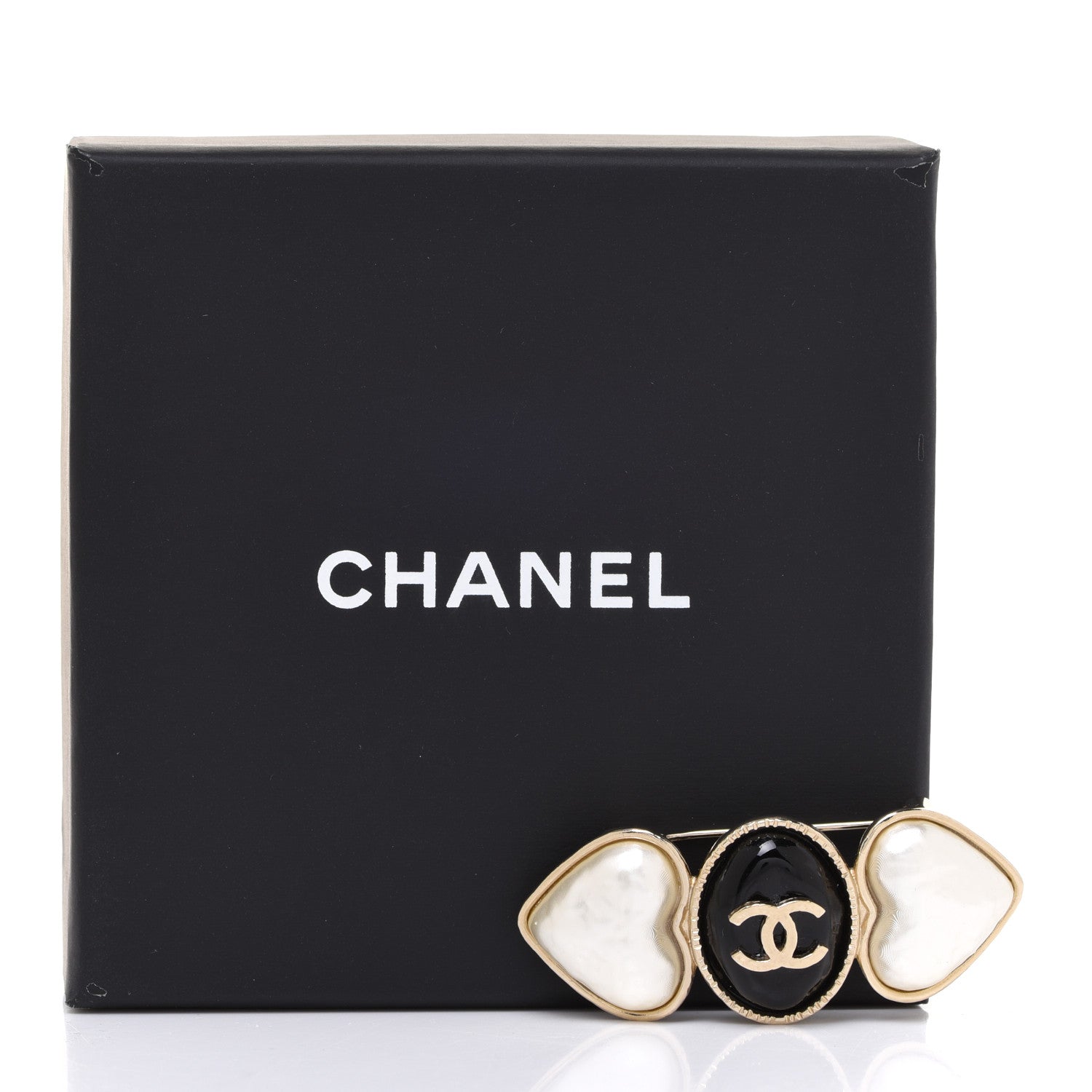 Chanel Pearl CC Heart Brooch Pearly White Gold Black 5 of 5
