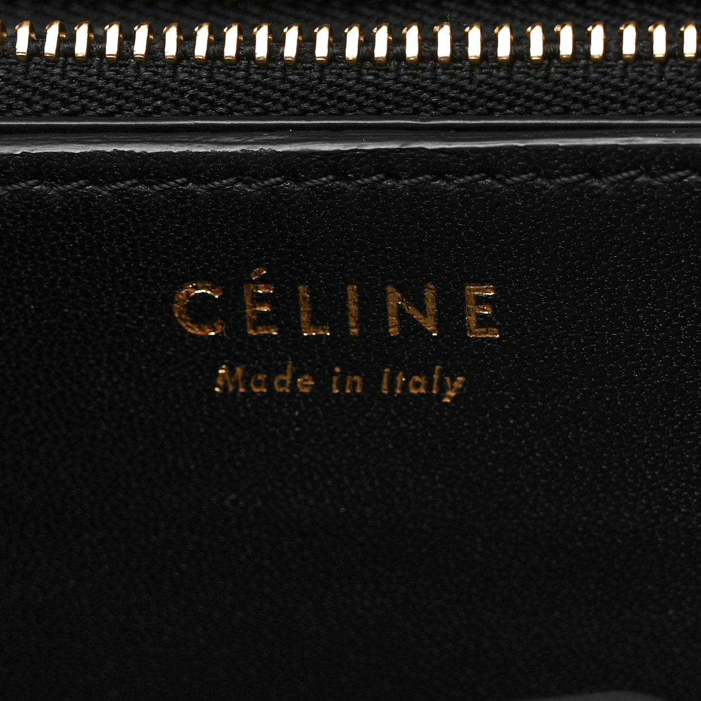 Stingray Medium Classic Box Flap Bag Navy