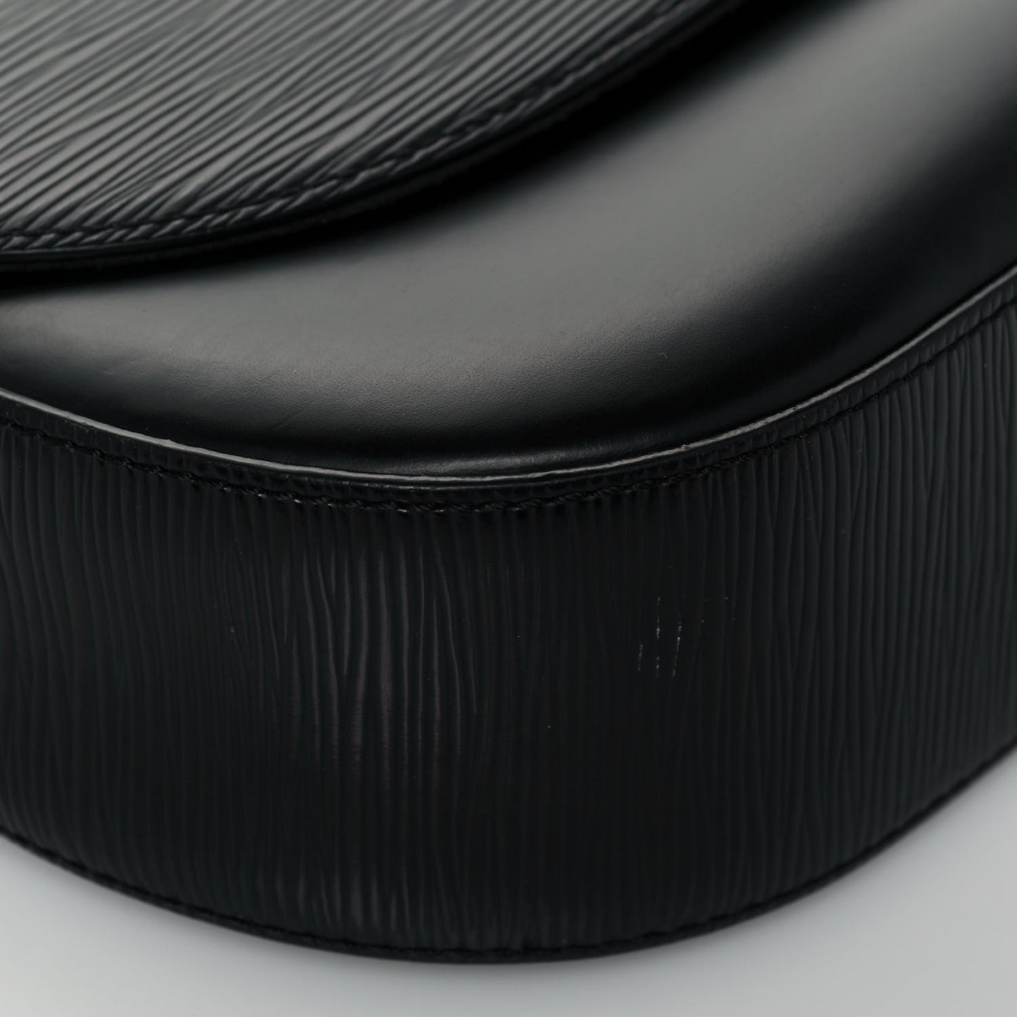 Epi Luna Black