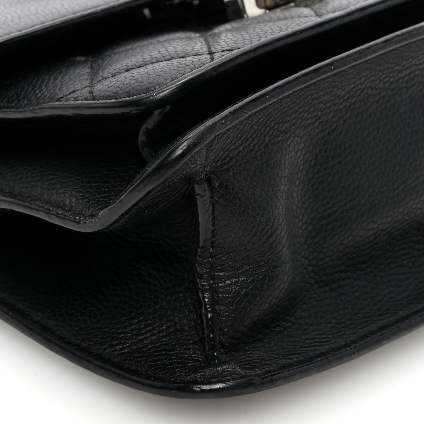 Caviar Quilted CC Box Flap Black