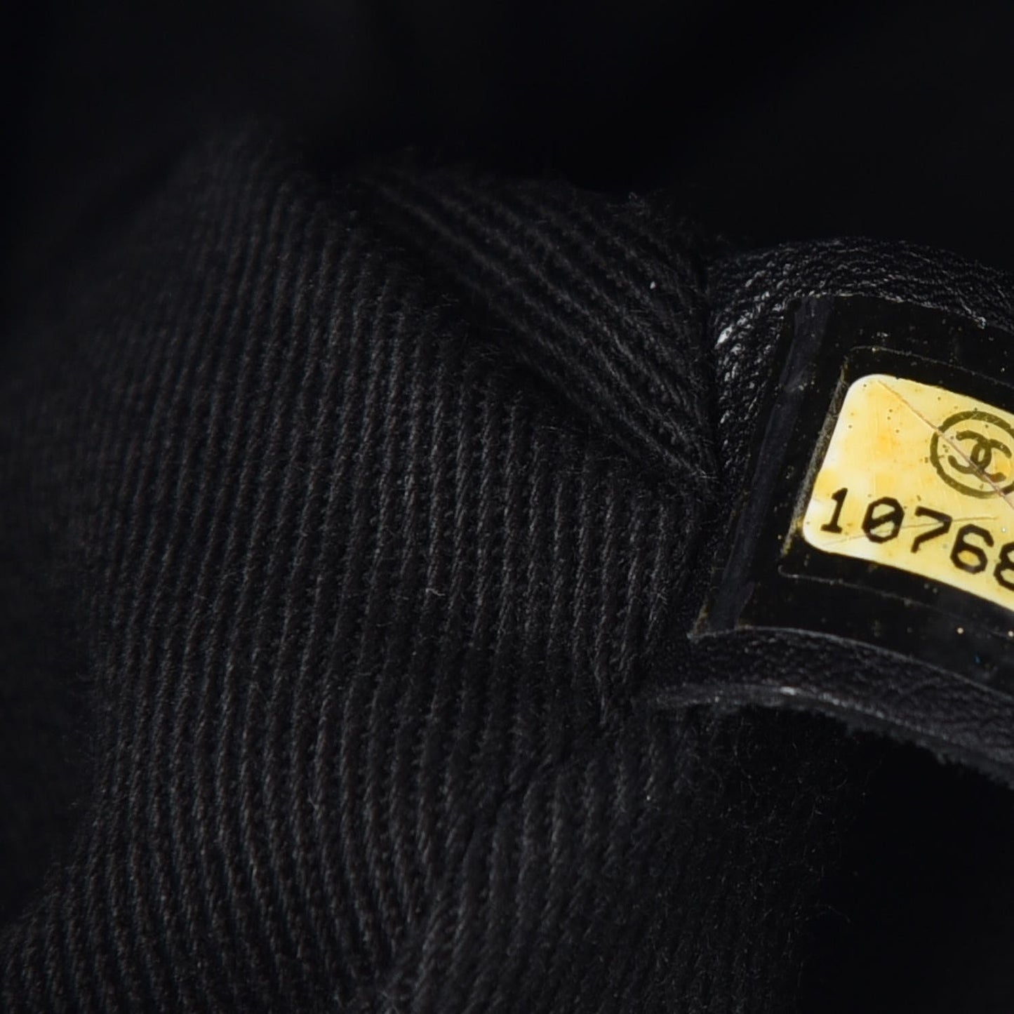 Calfskin Diamond Stitch Large Messenger Black