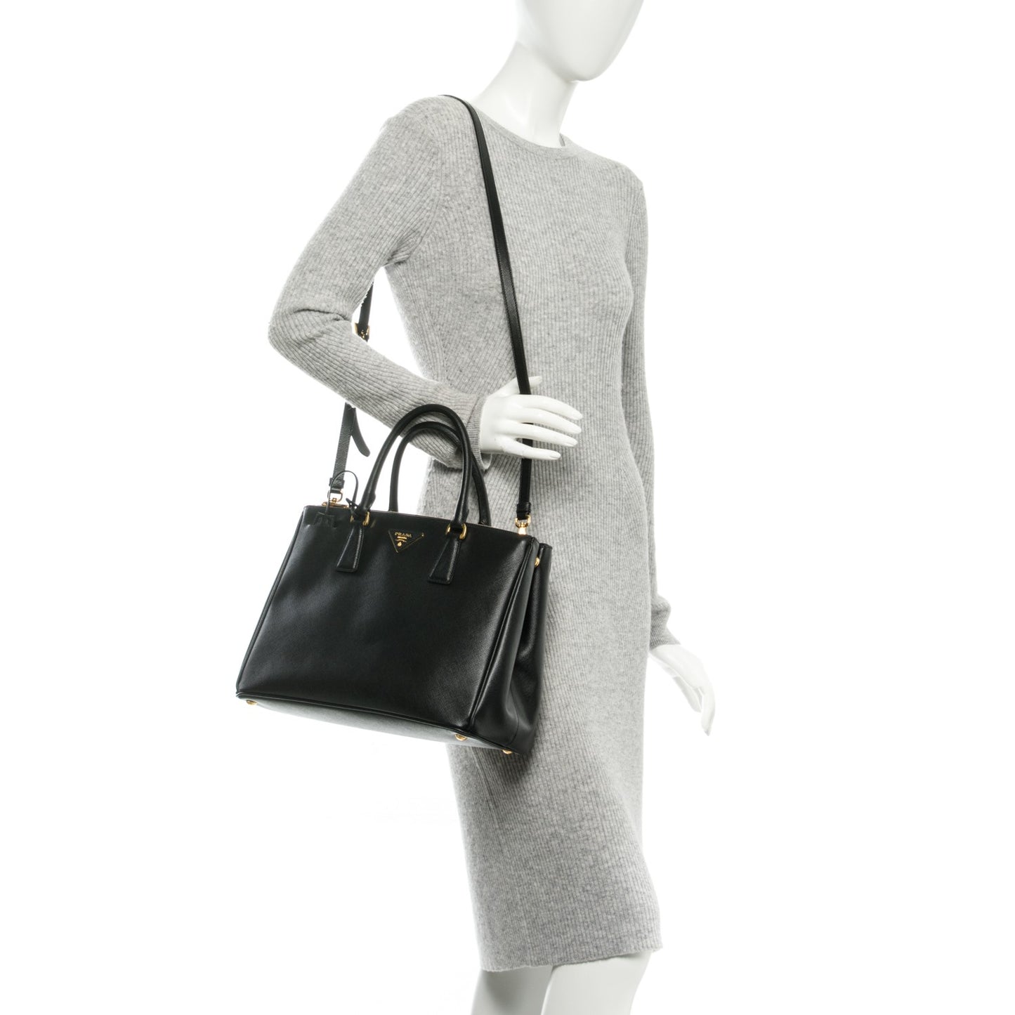 Saffiano Medium Galleria Double Zip Tote Black