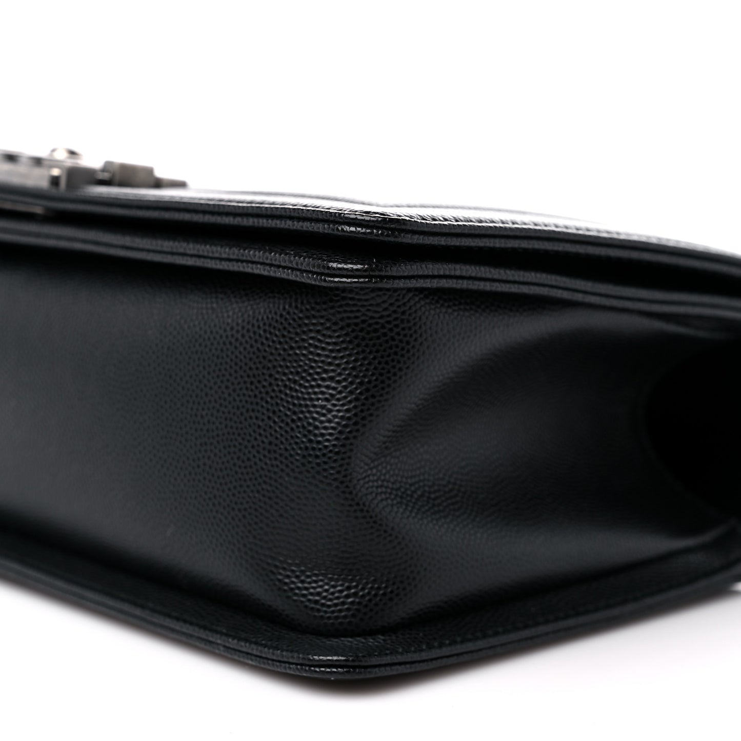 Caviar Quilted Medium Boy Flap Black