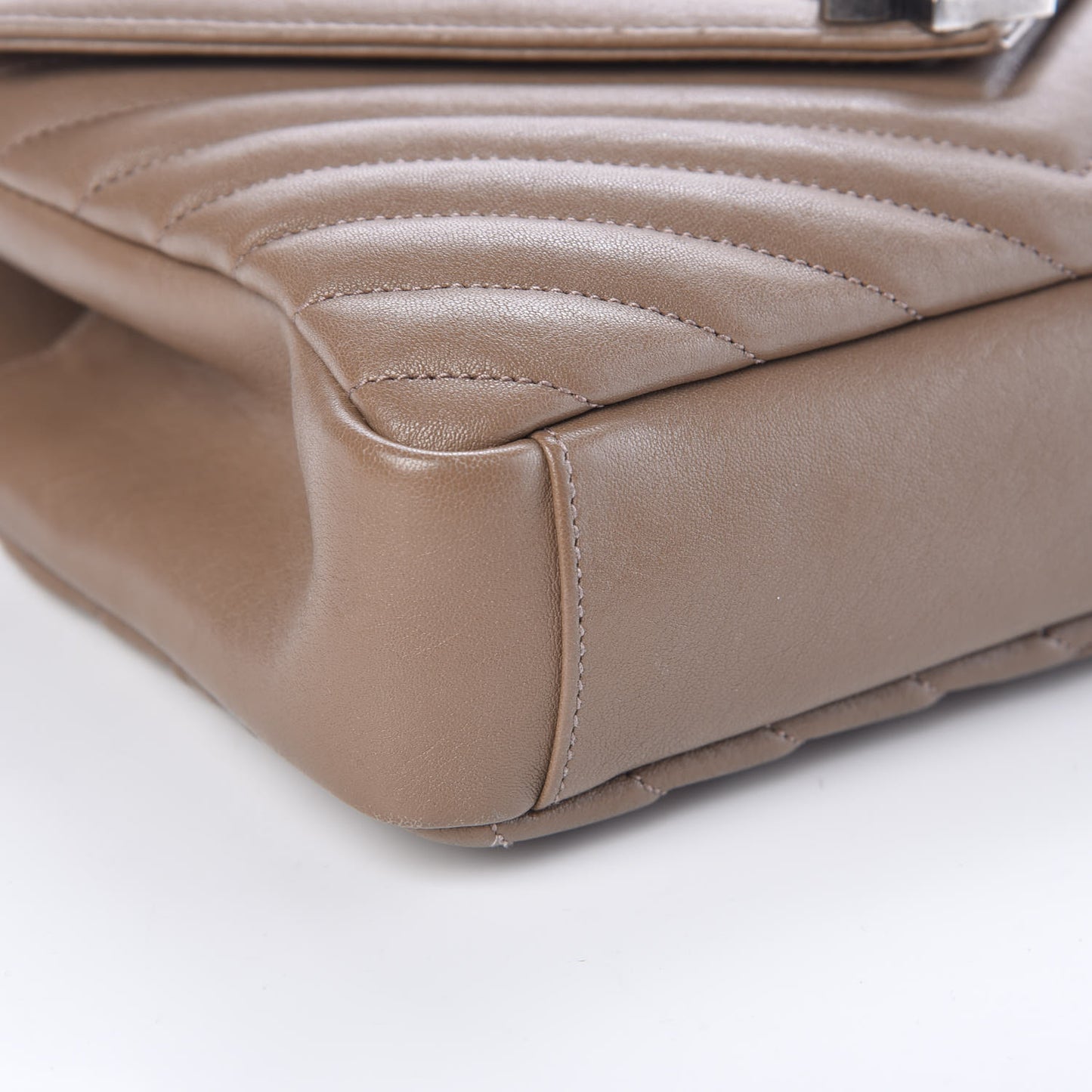 Sheepskin Matelasse Chevron Monogram Medium College Bag Fard