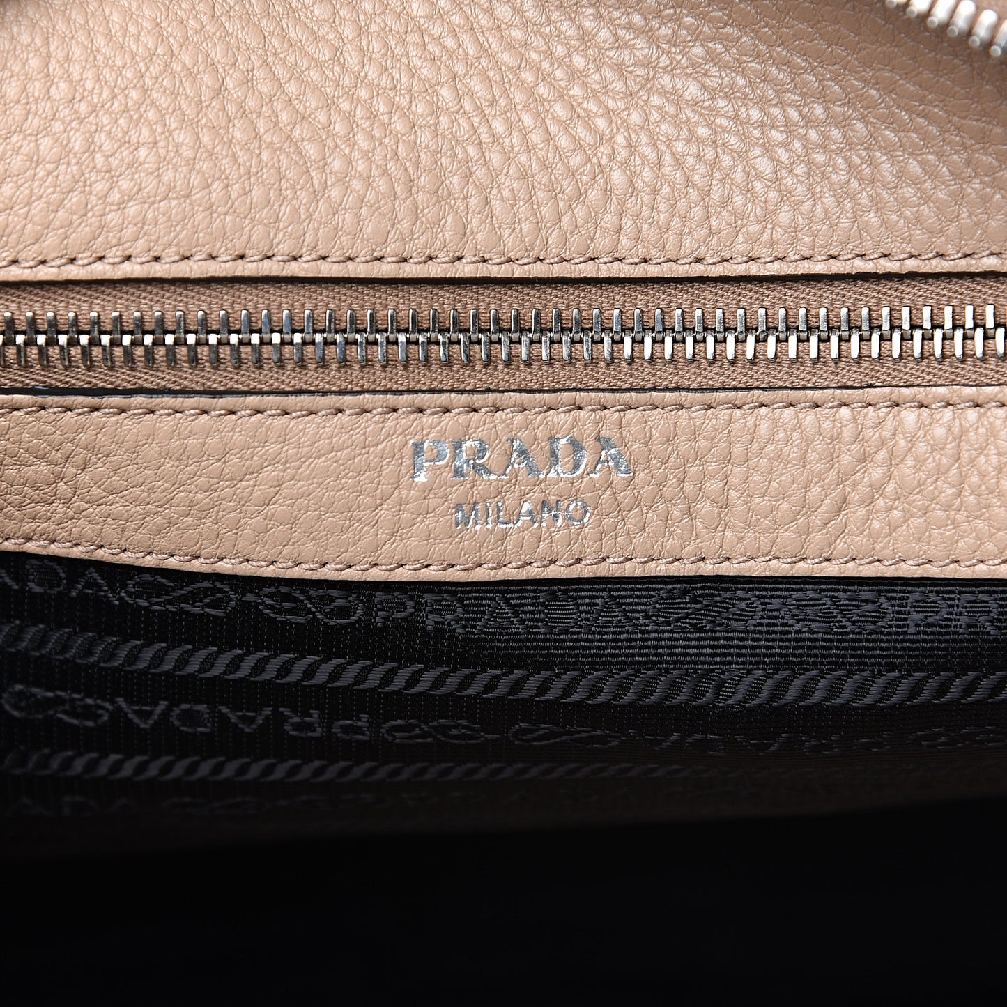 Vitello Phenix Zip Shopping Tote Cammeo