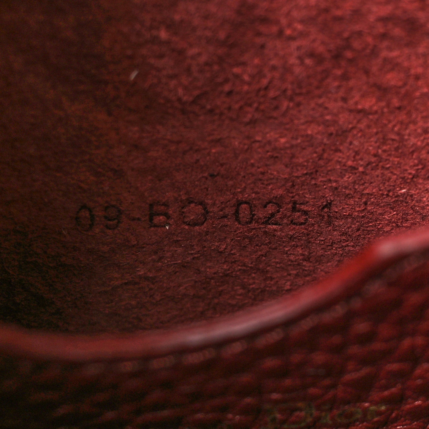 Grained Calfskin Large Bobby Flap Red Bricks