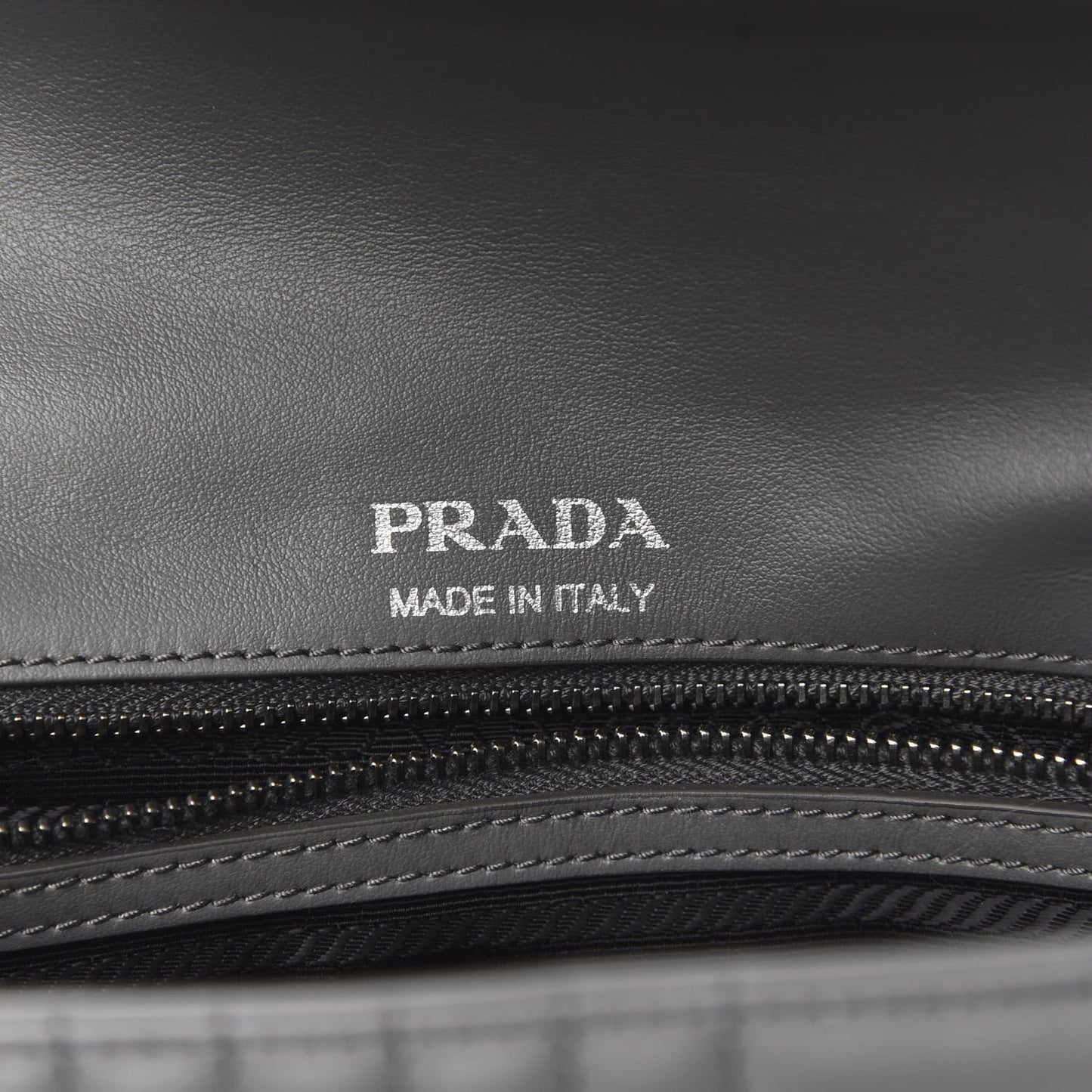 Soft Calfskin Impunture Diagramme Medium Chain Flap Shoulder Bag Mercurio